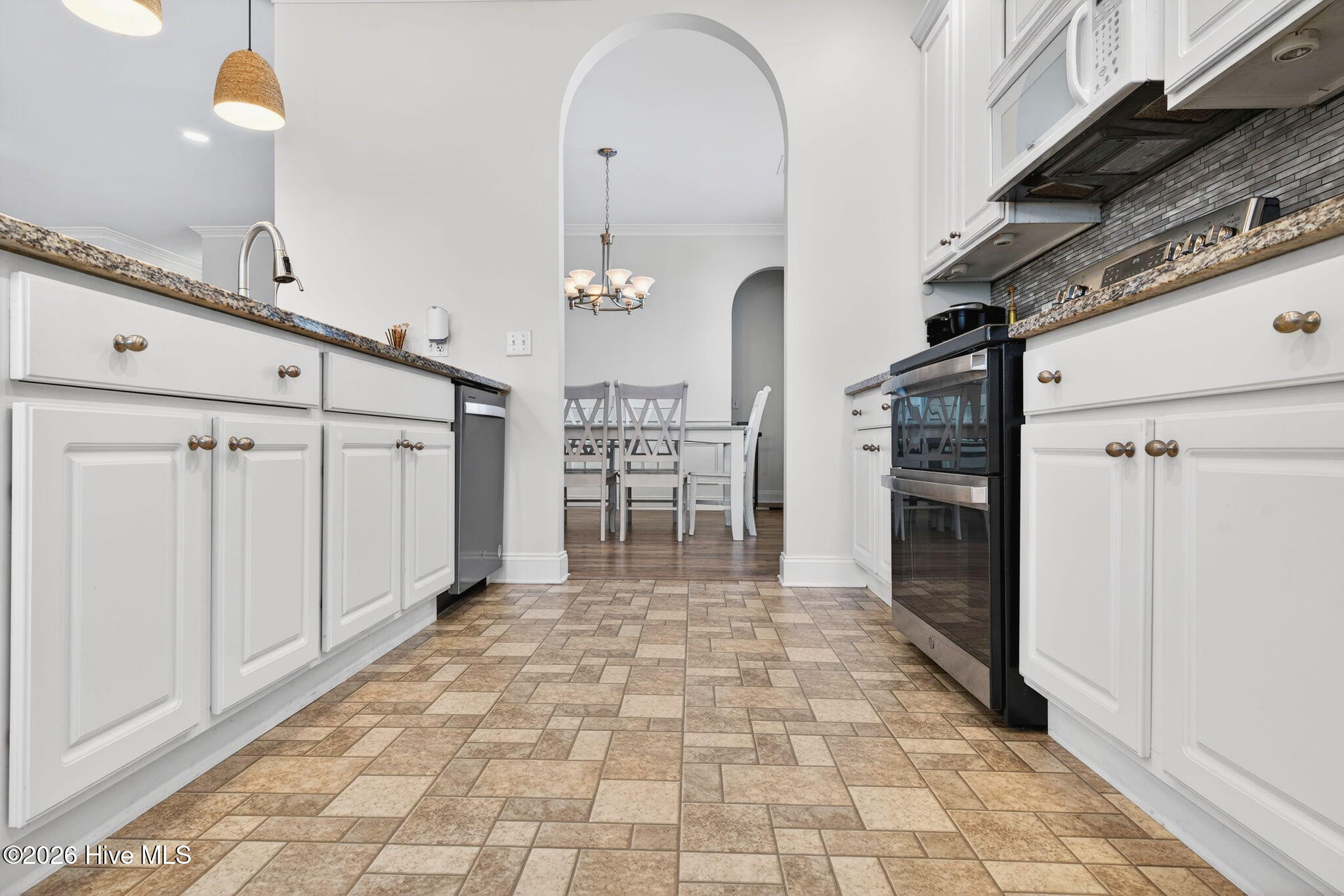 100558158 | Photo 20