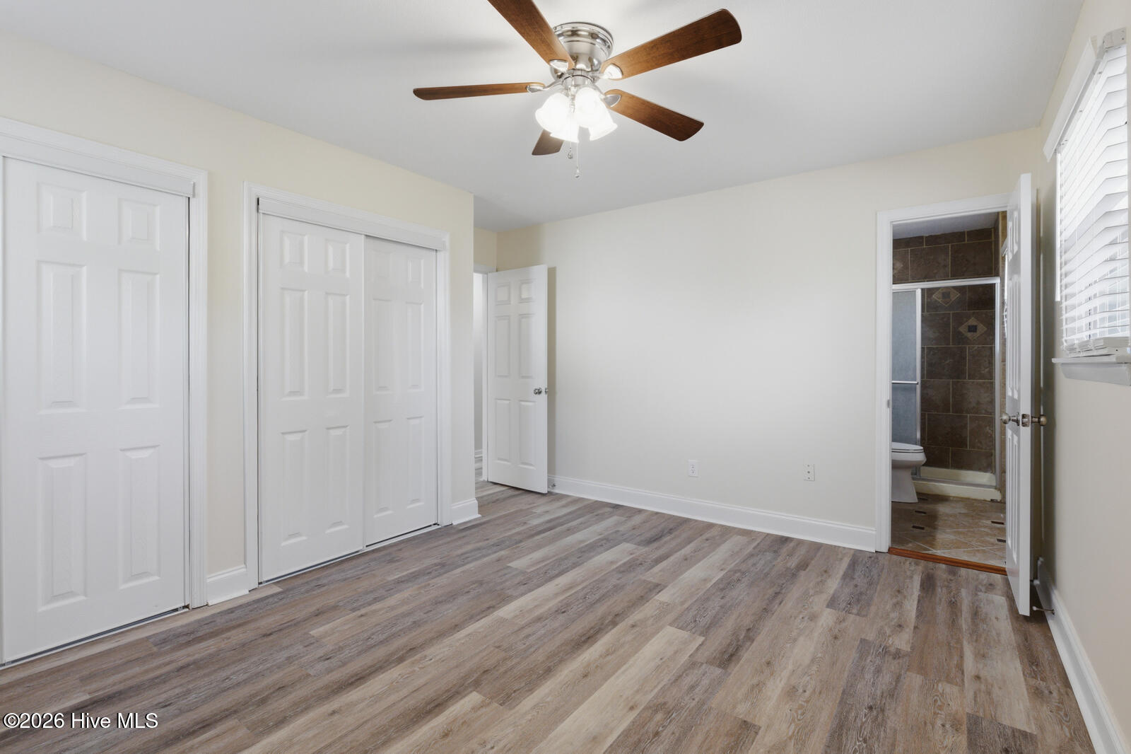 100577821 | Photo 19