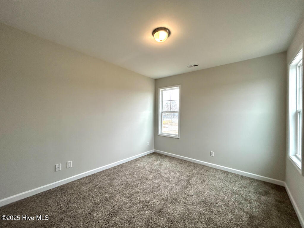 100538843 | Photo 35