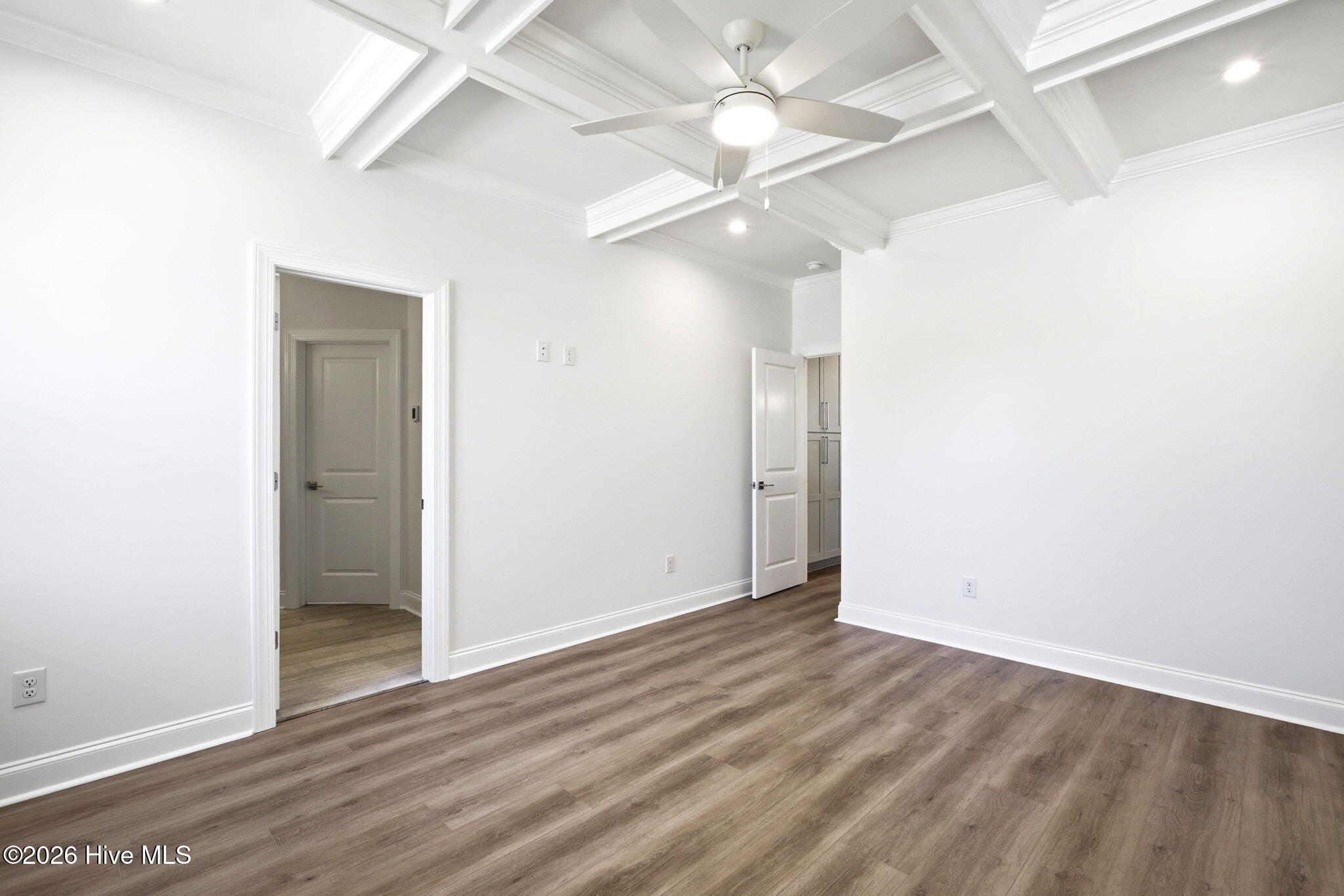 100565030 | Photo 24