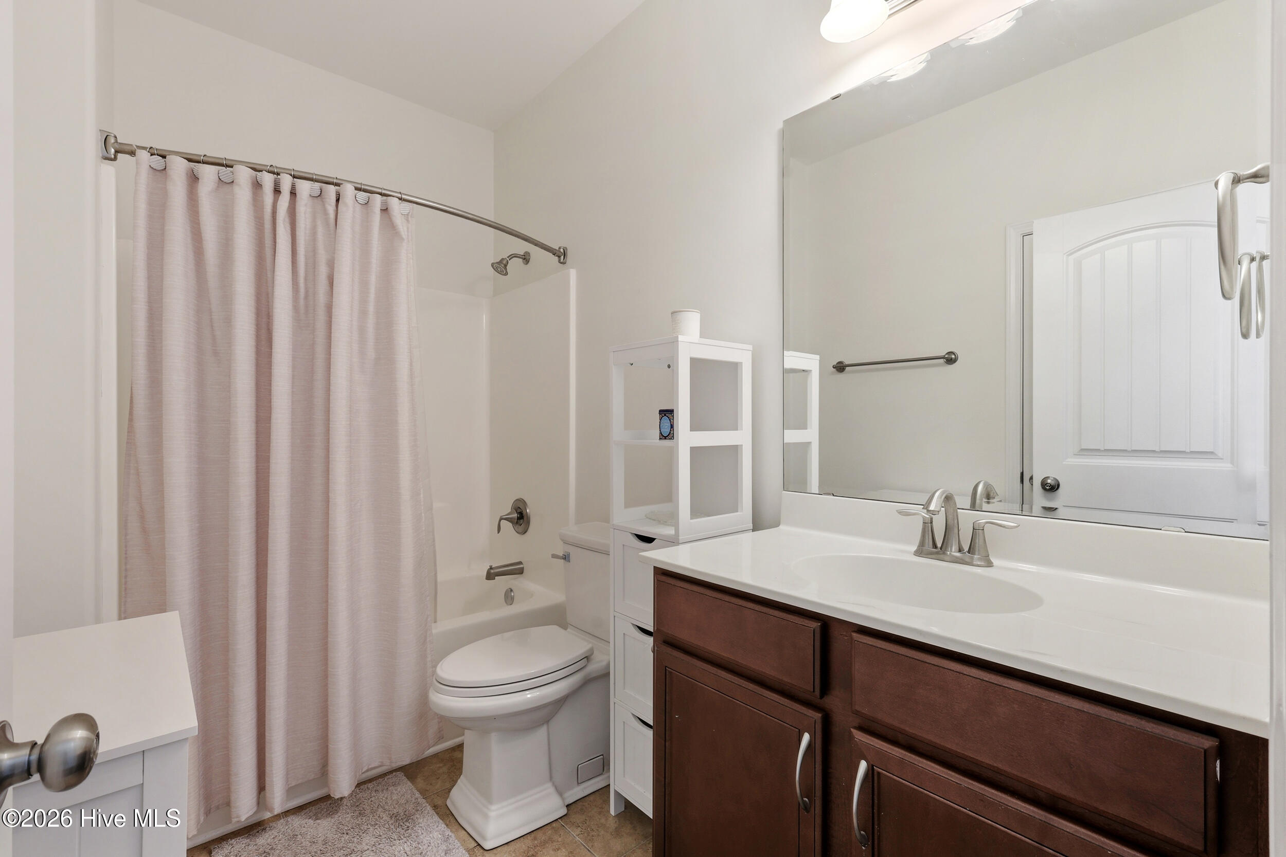 100565856 | Photo 30