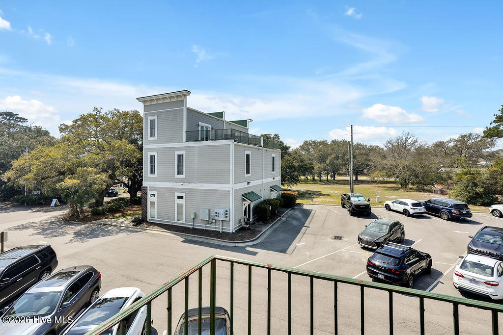 100562852 | Photo 24