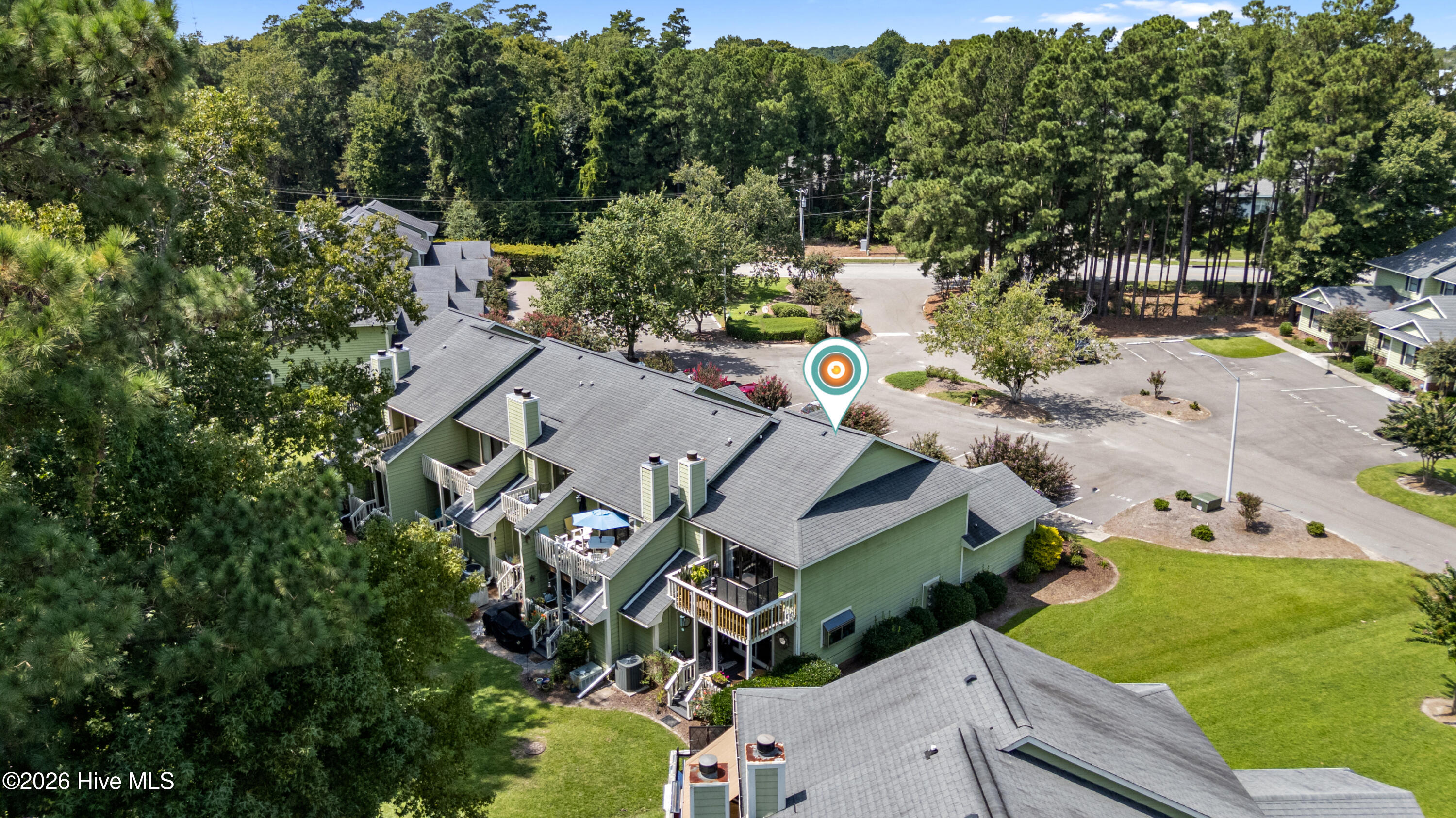 100563182 | Photo 29