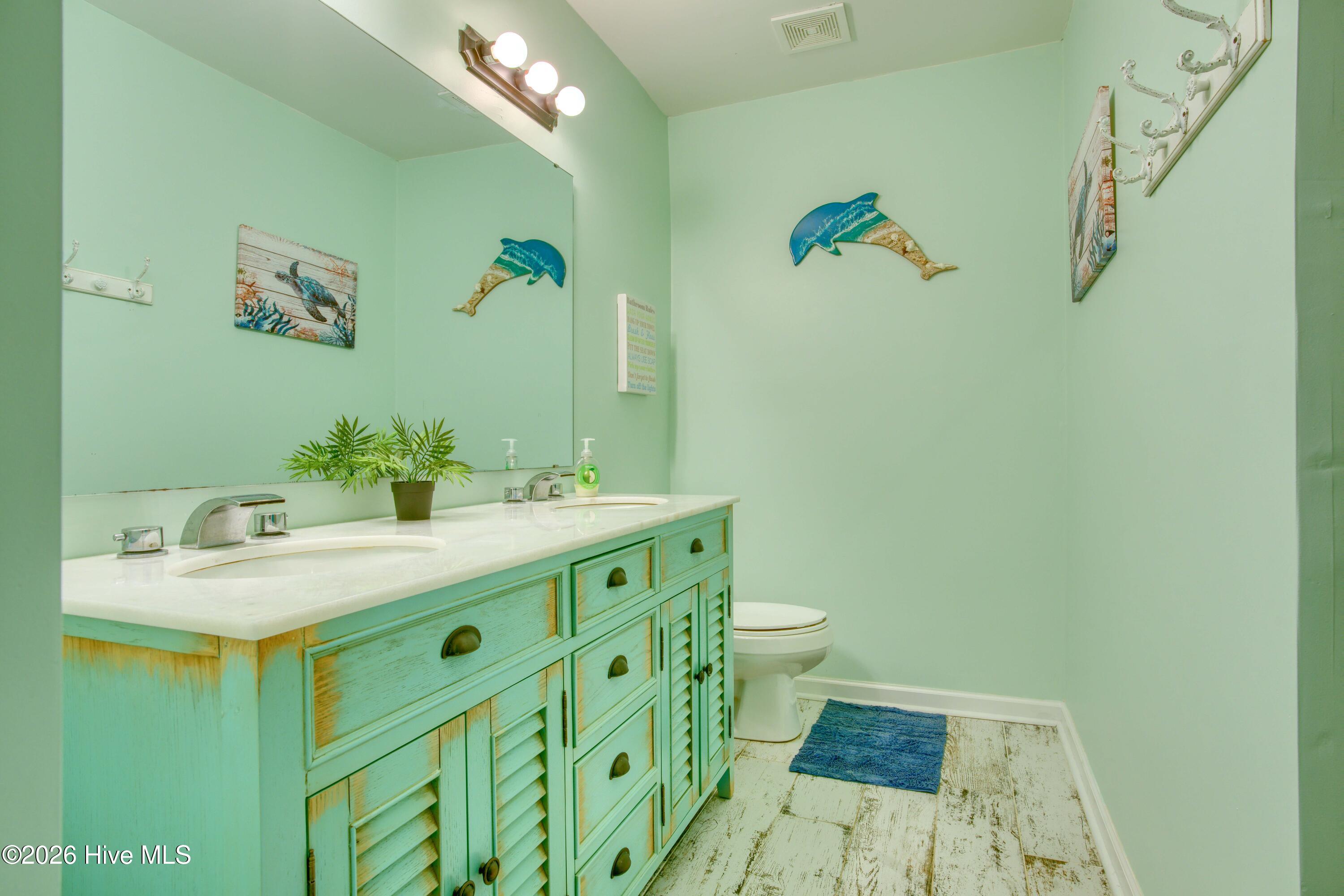 100556906 | Photo 30