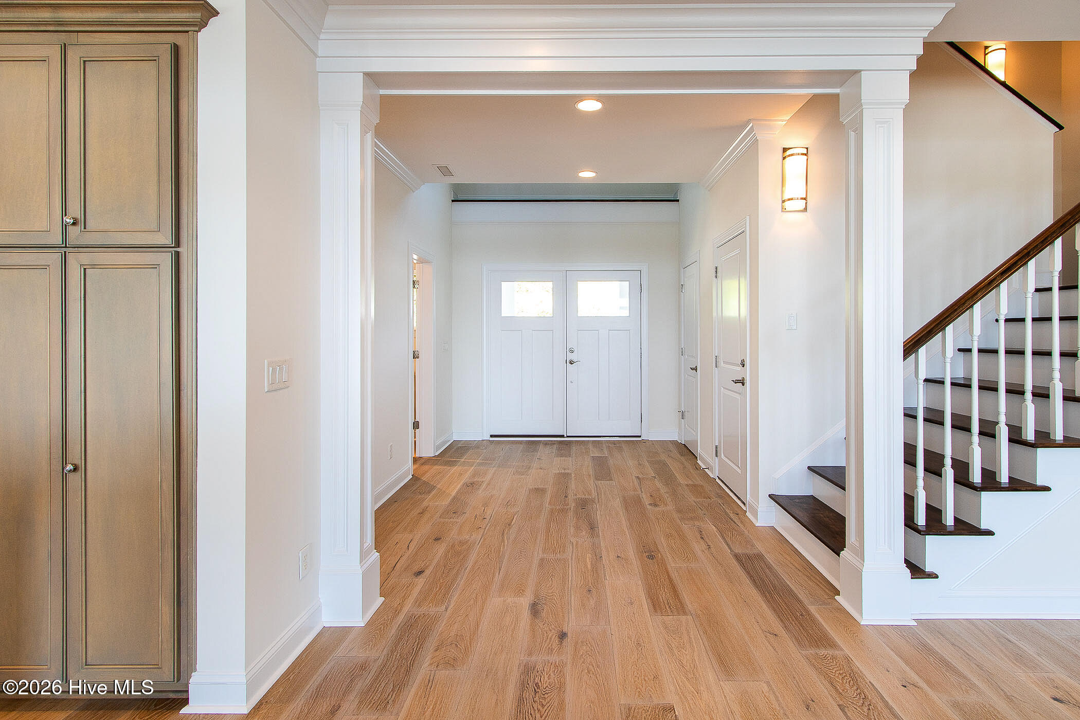 100568588 | Photo 24