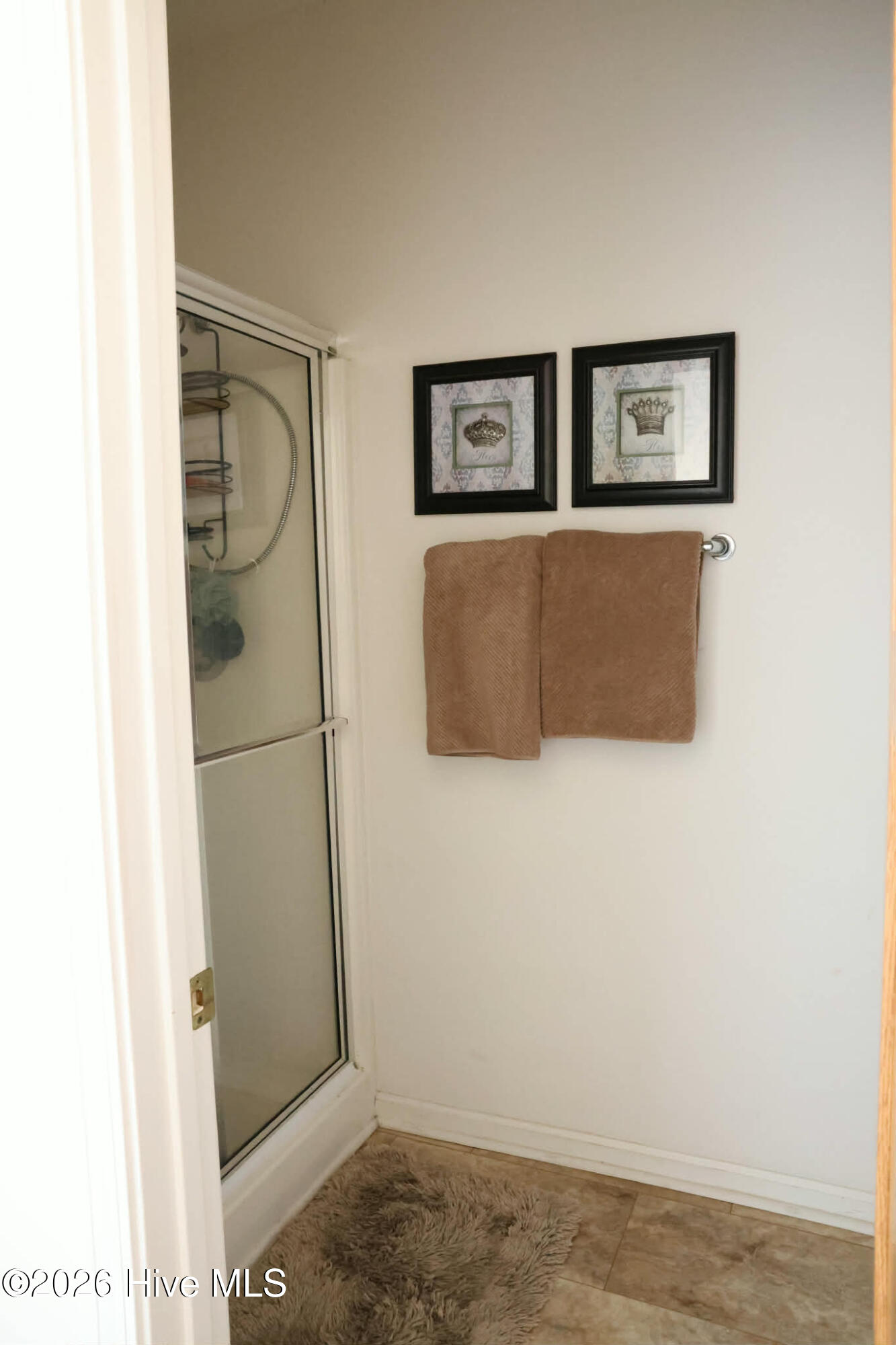 100548456 | Photo 42