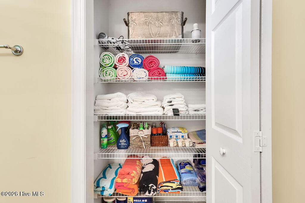 100564963 | Photo 19