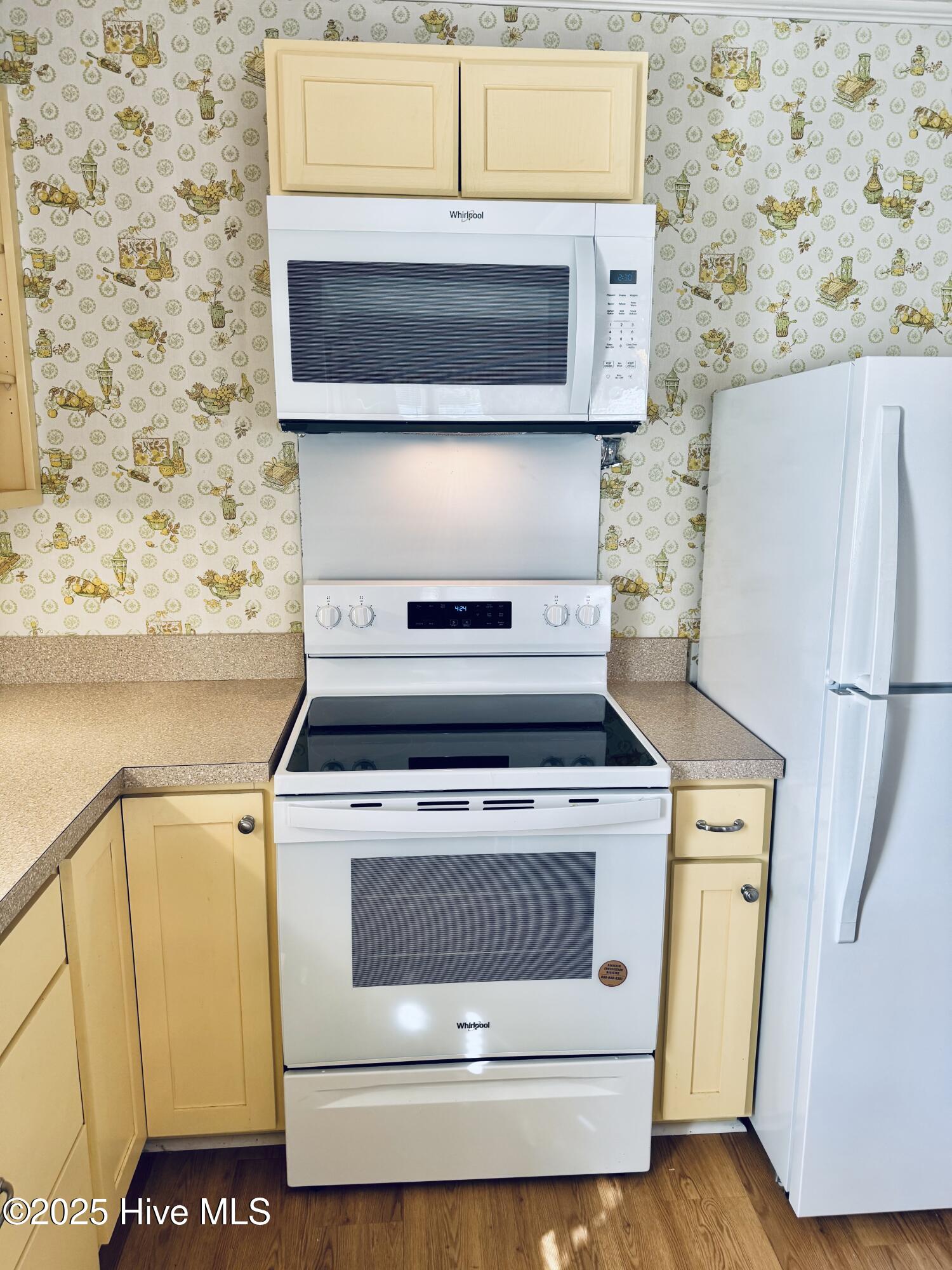 100535095 | Photo 14