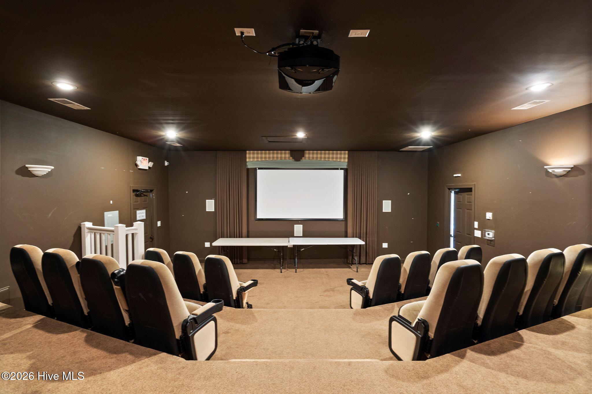 100559771 | Photo 50