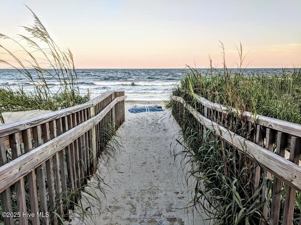 100539701 | Photo 42