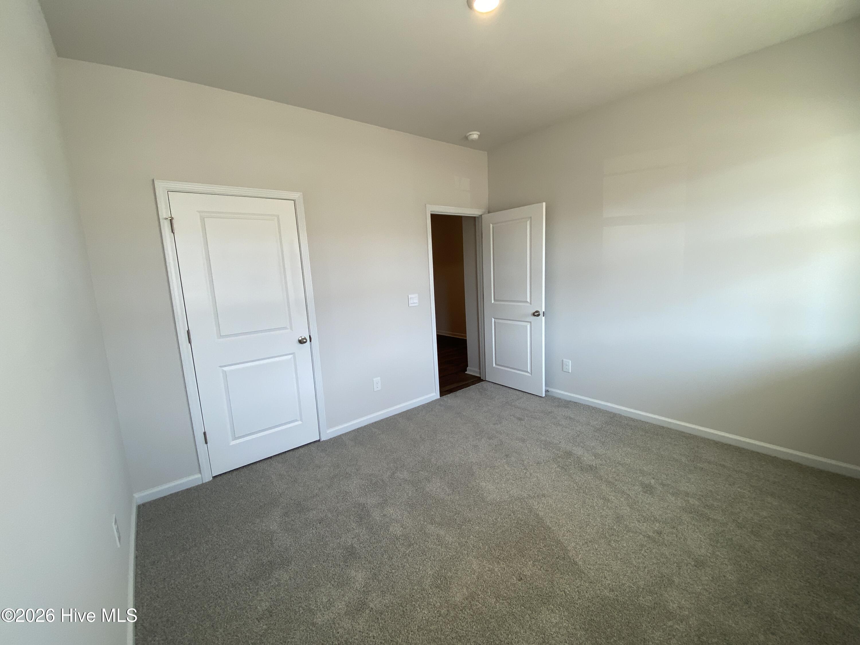 100553677 | Photo 25