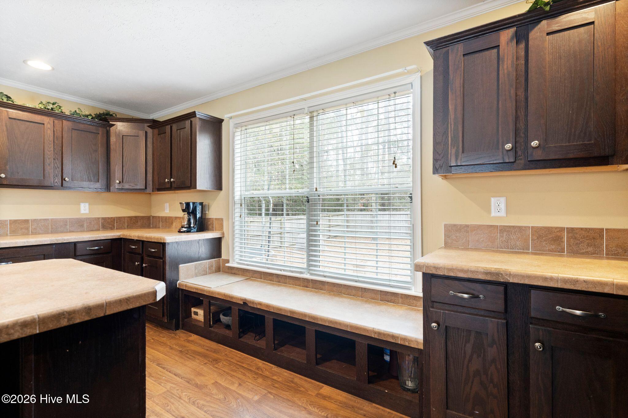 100558385 | Photo 22