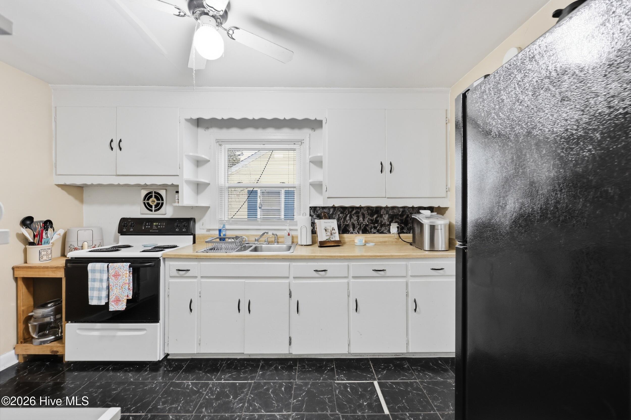 1205 Raleigh Street, Elizabeth City, NC, 27909