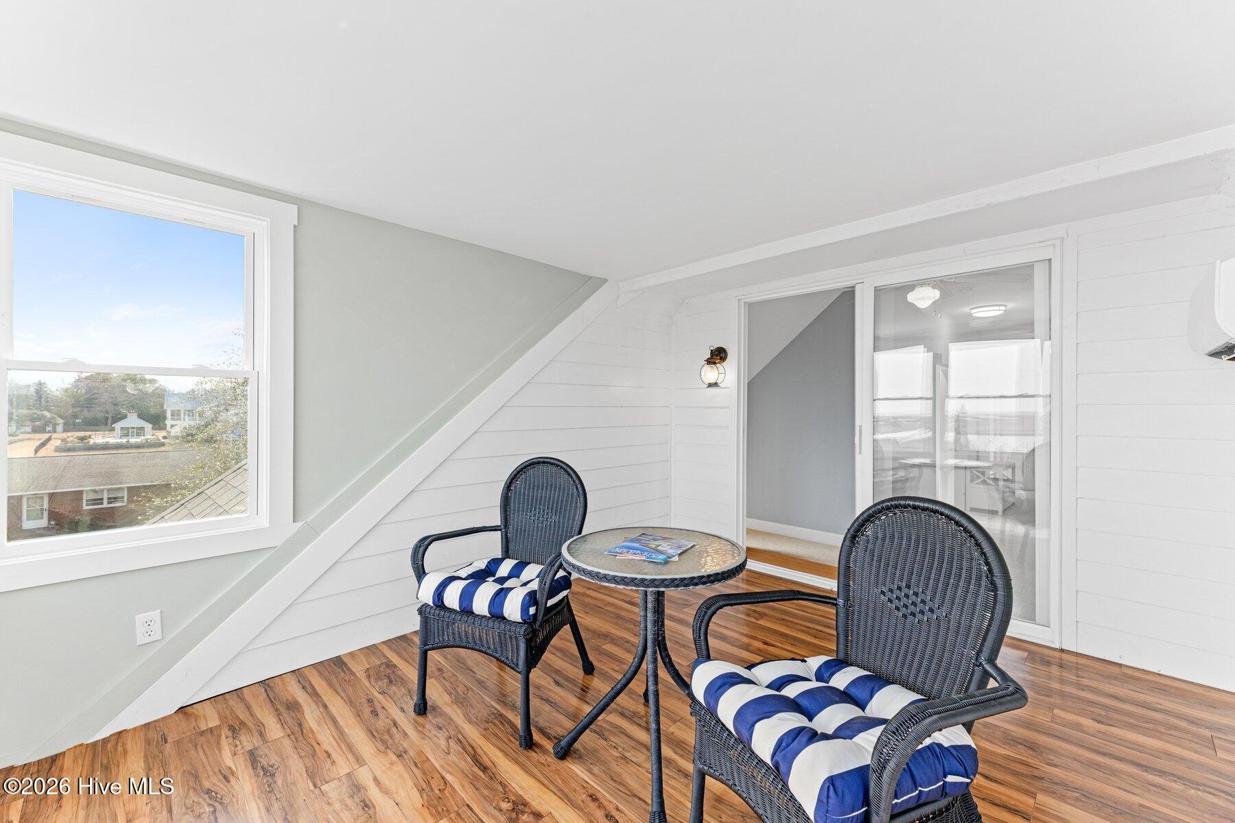 100551299 | Photo 40