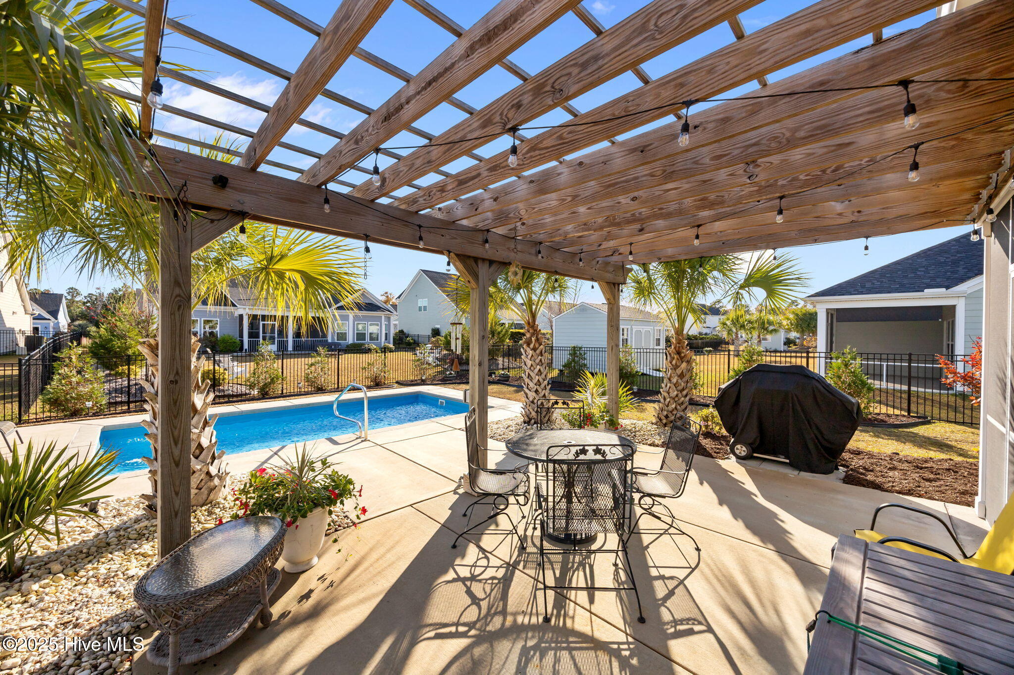 100544271 | Photo 12