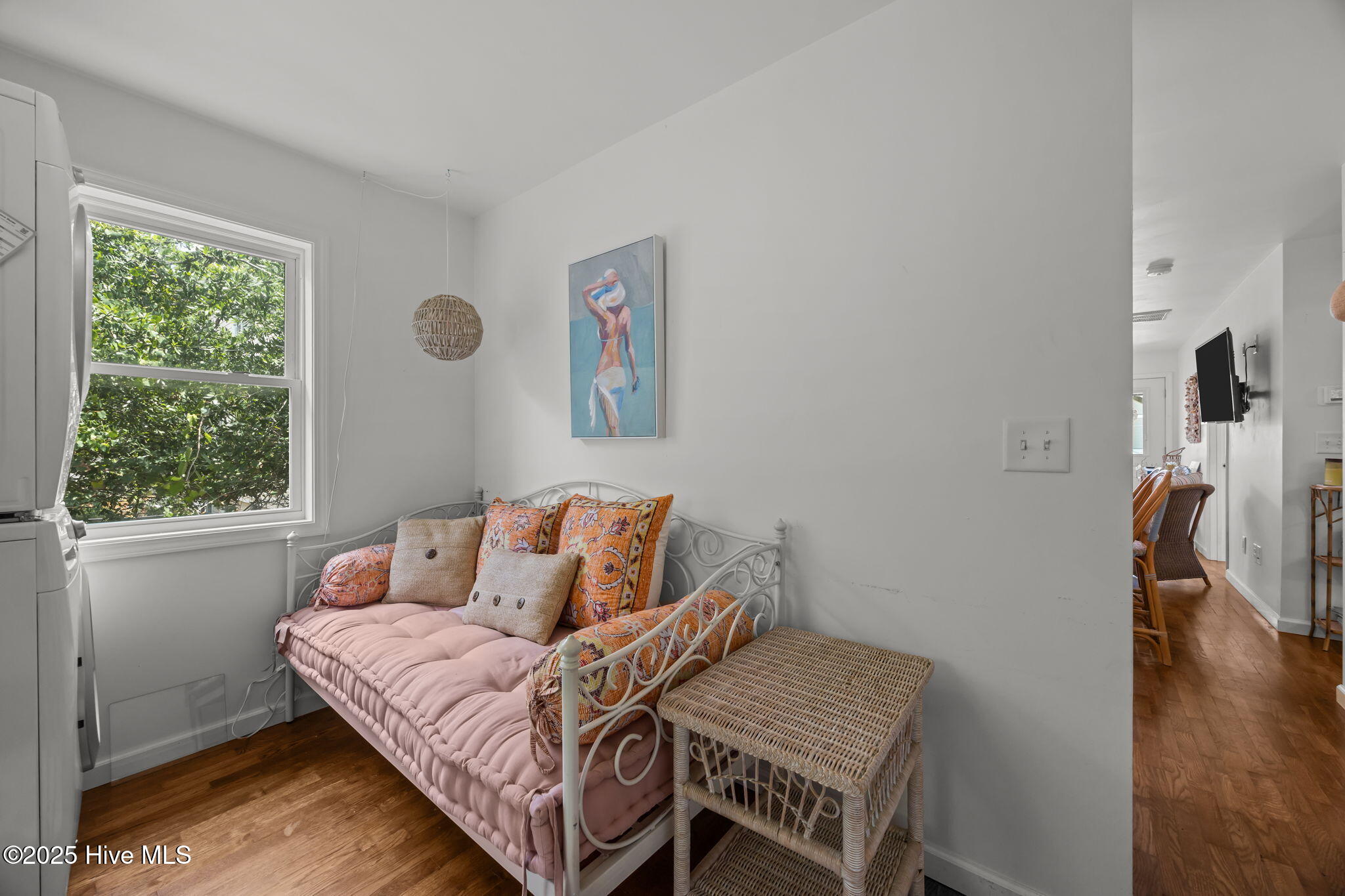 100522215 | Photo 35