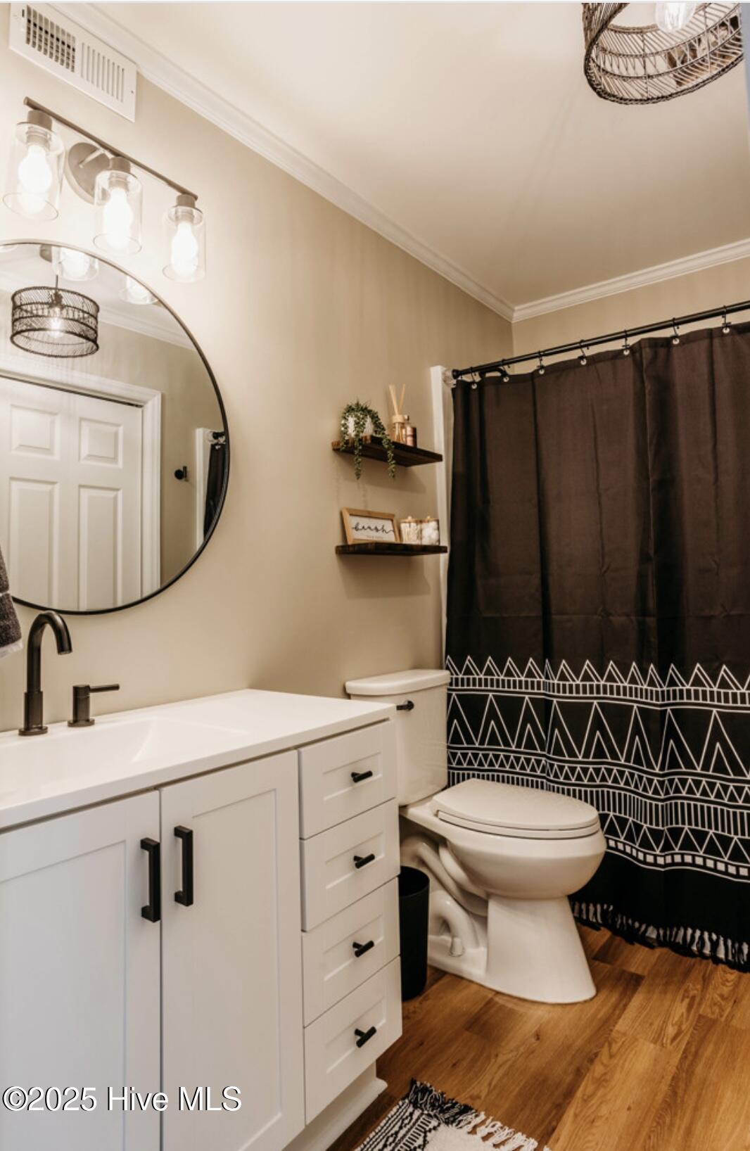 100542511 | Photo 10