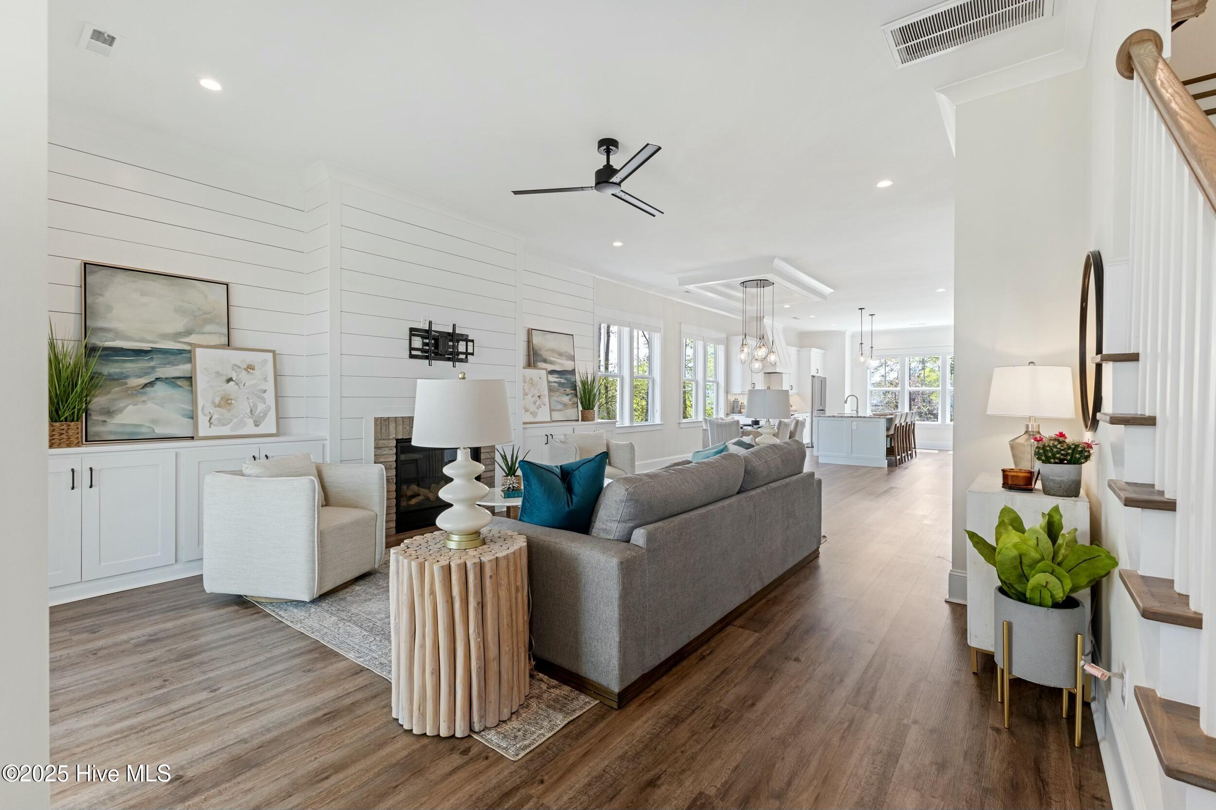 100498490 | Photo 17