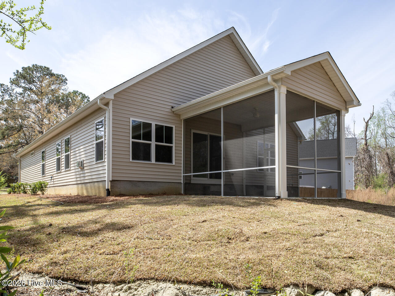 100565274 | Photo 36