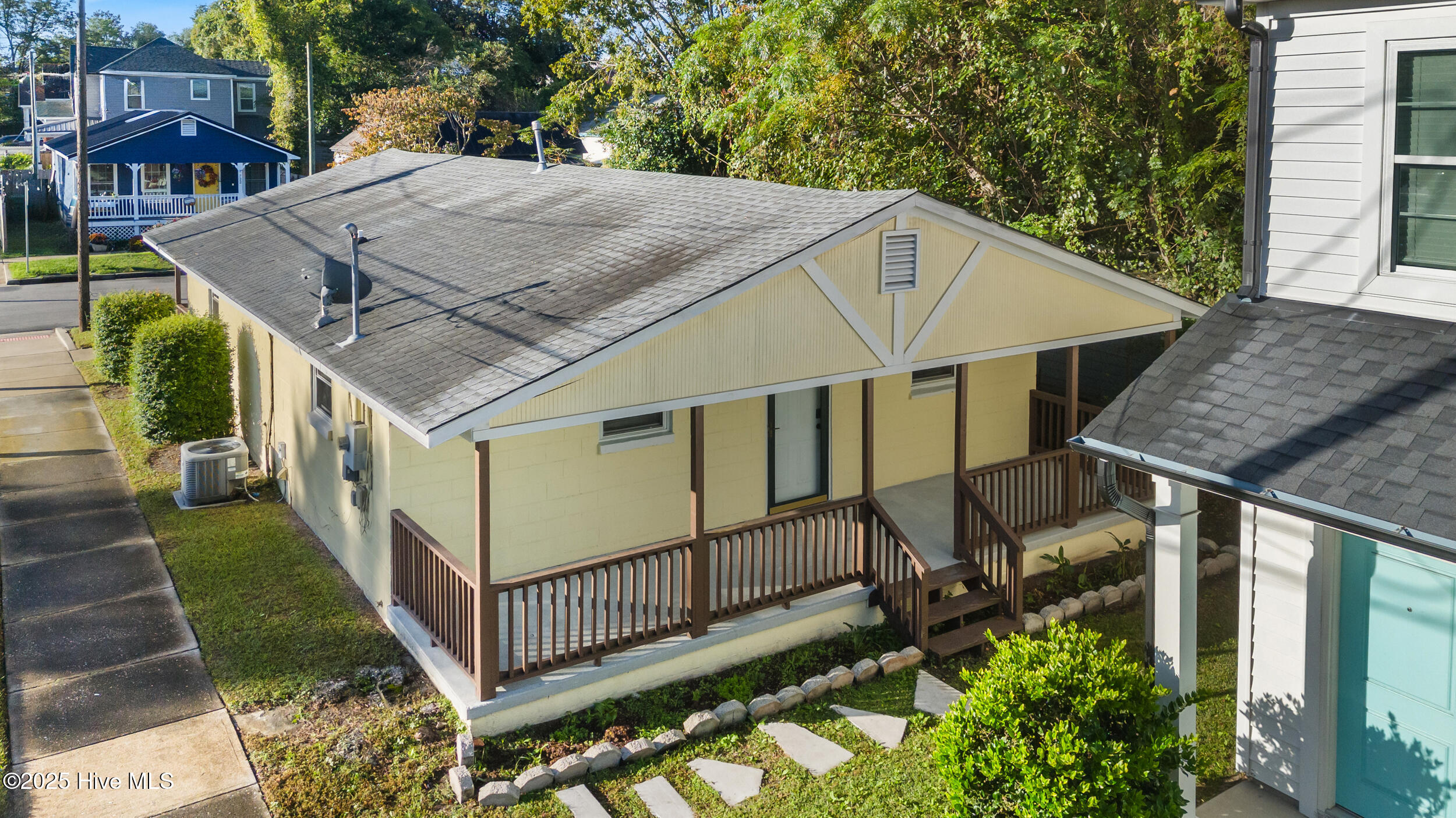 100534500 | Photo 69