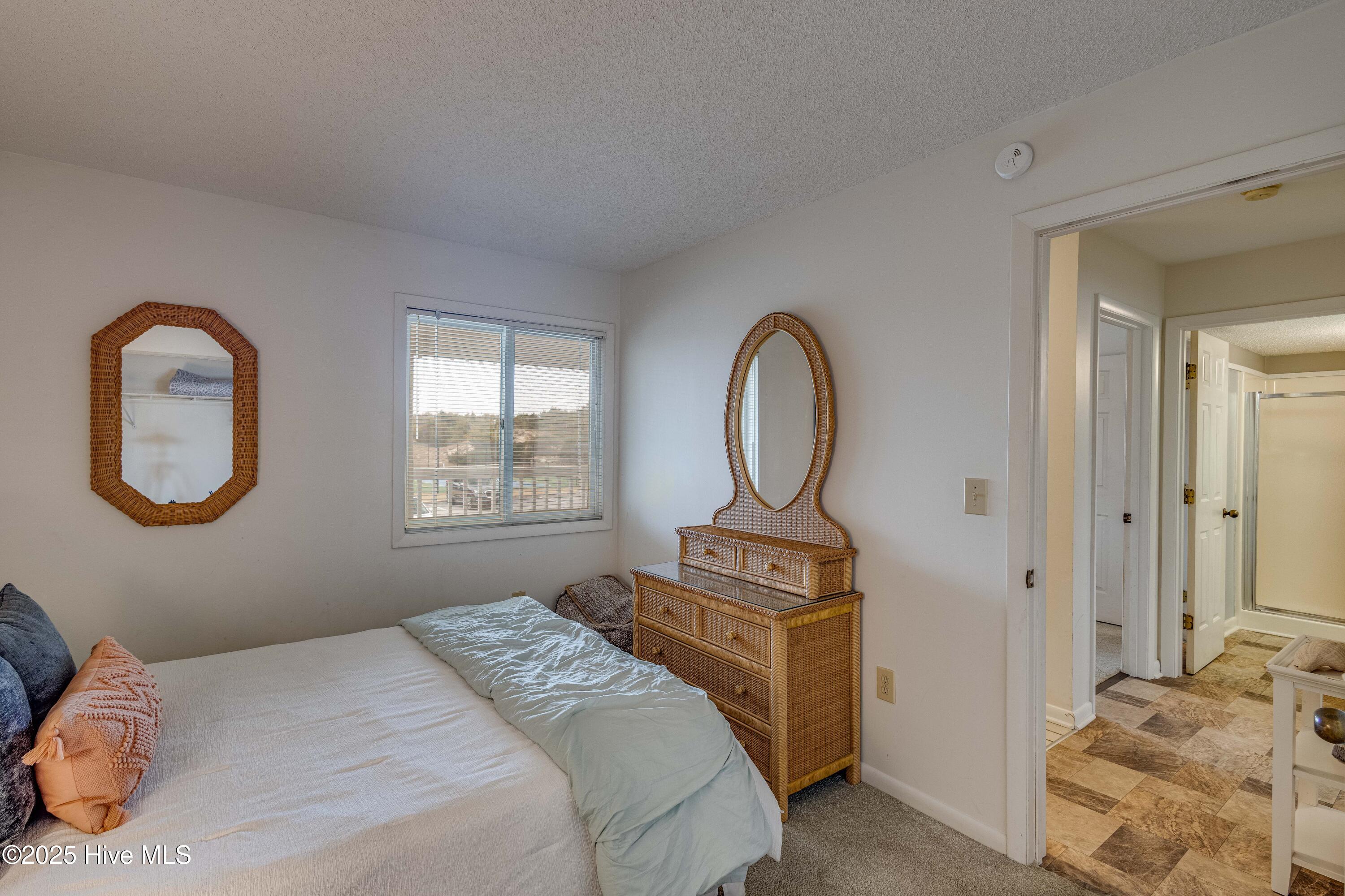 100494950 | Photo 27