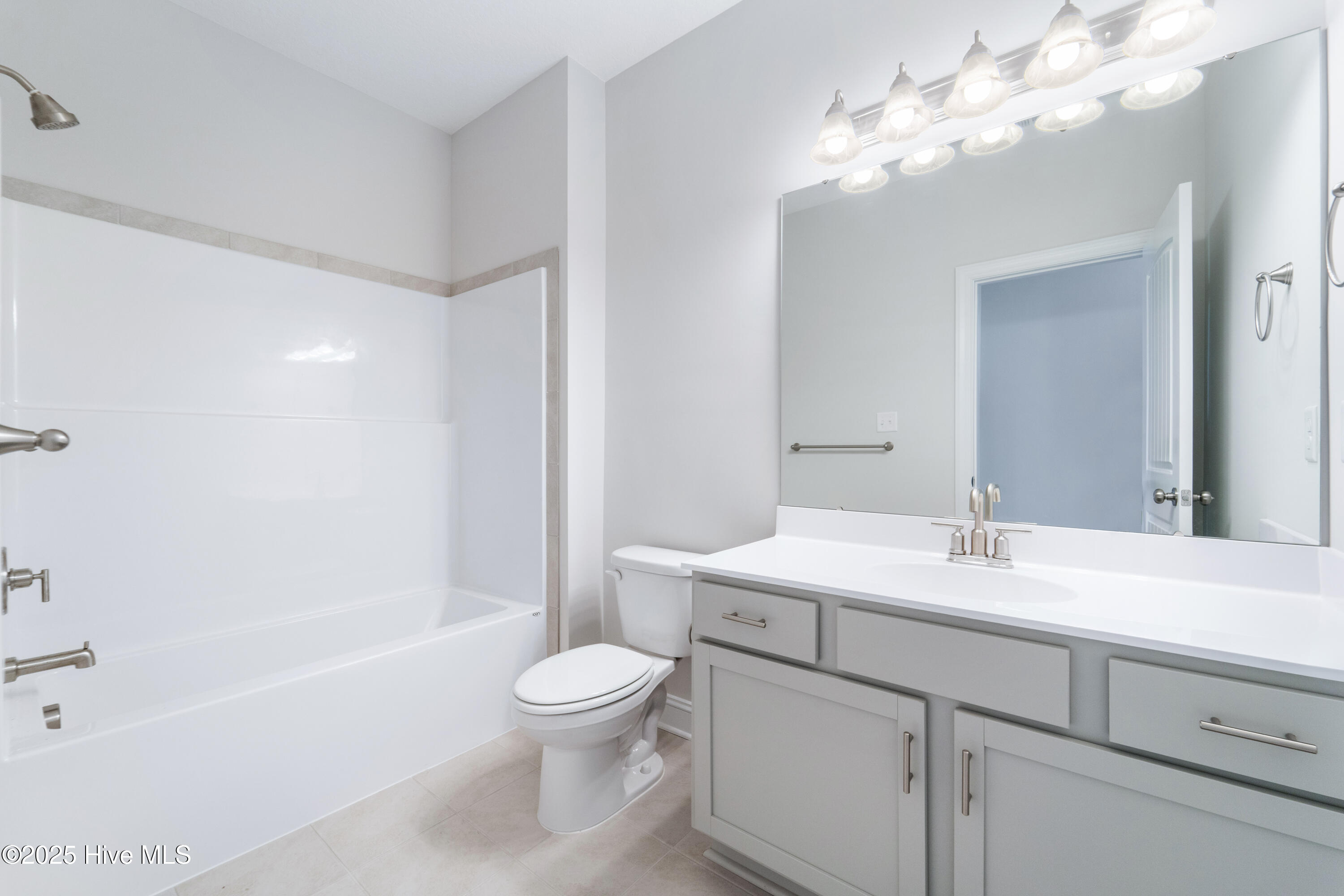 100525564 | Photo 24