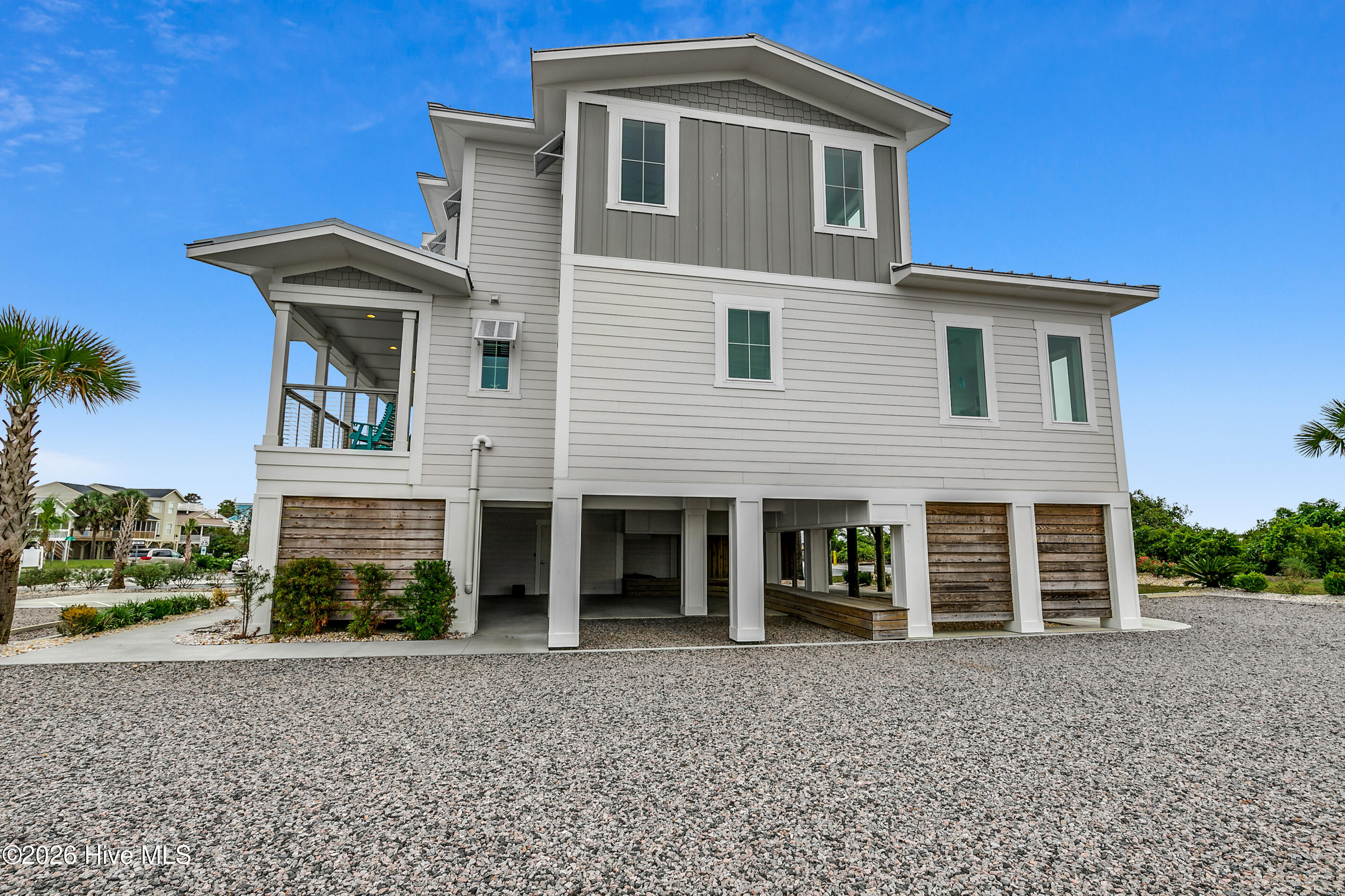 100543615 | Photo 66