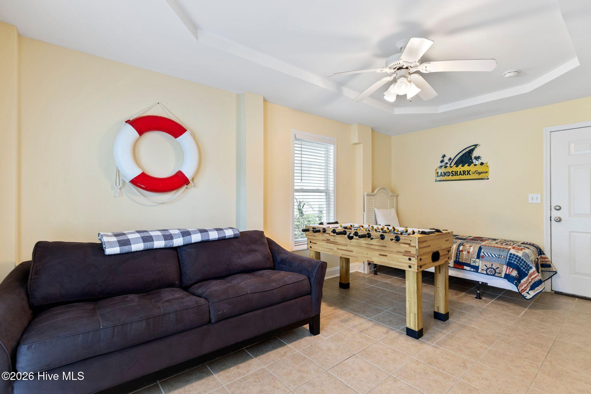 100570292 | Photo 55