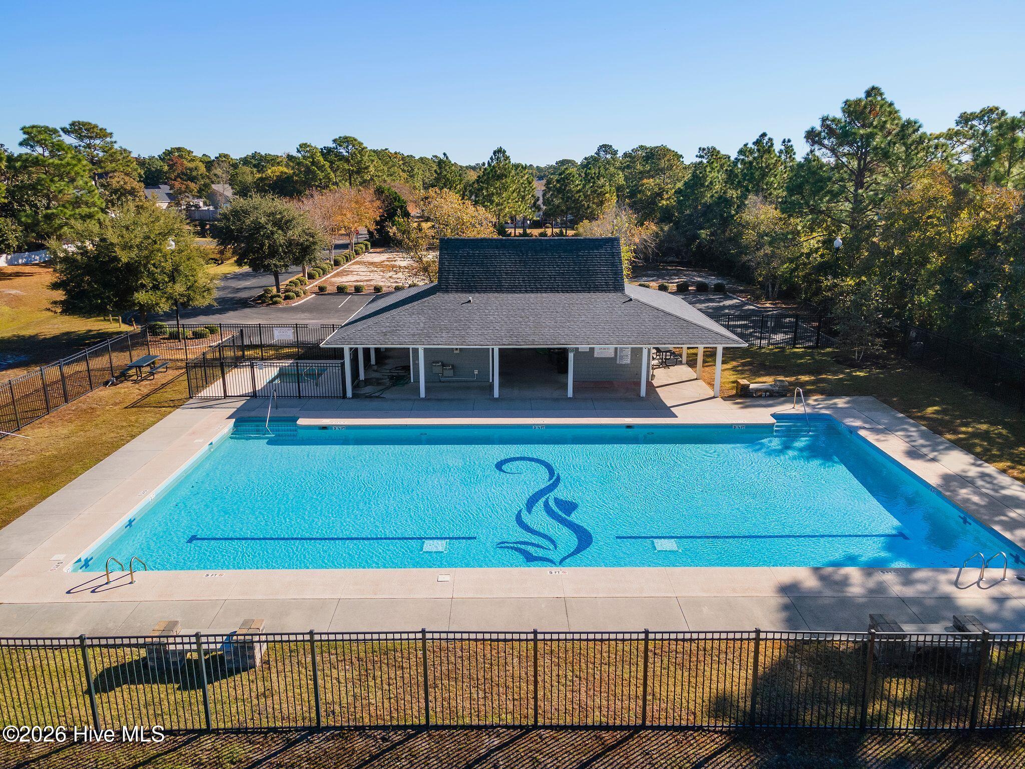 100554747 | Photo 38