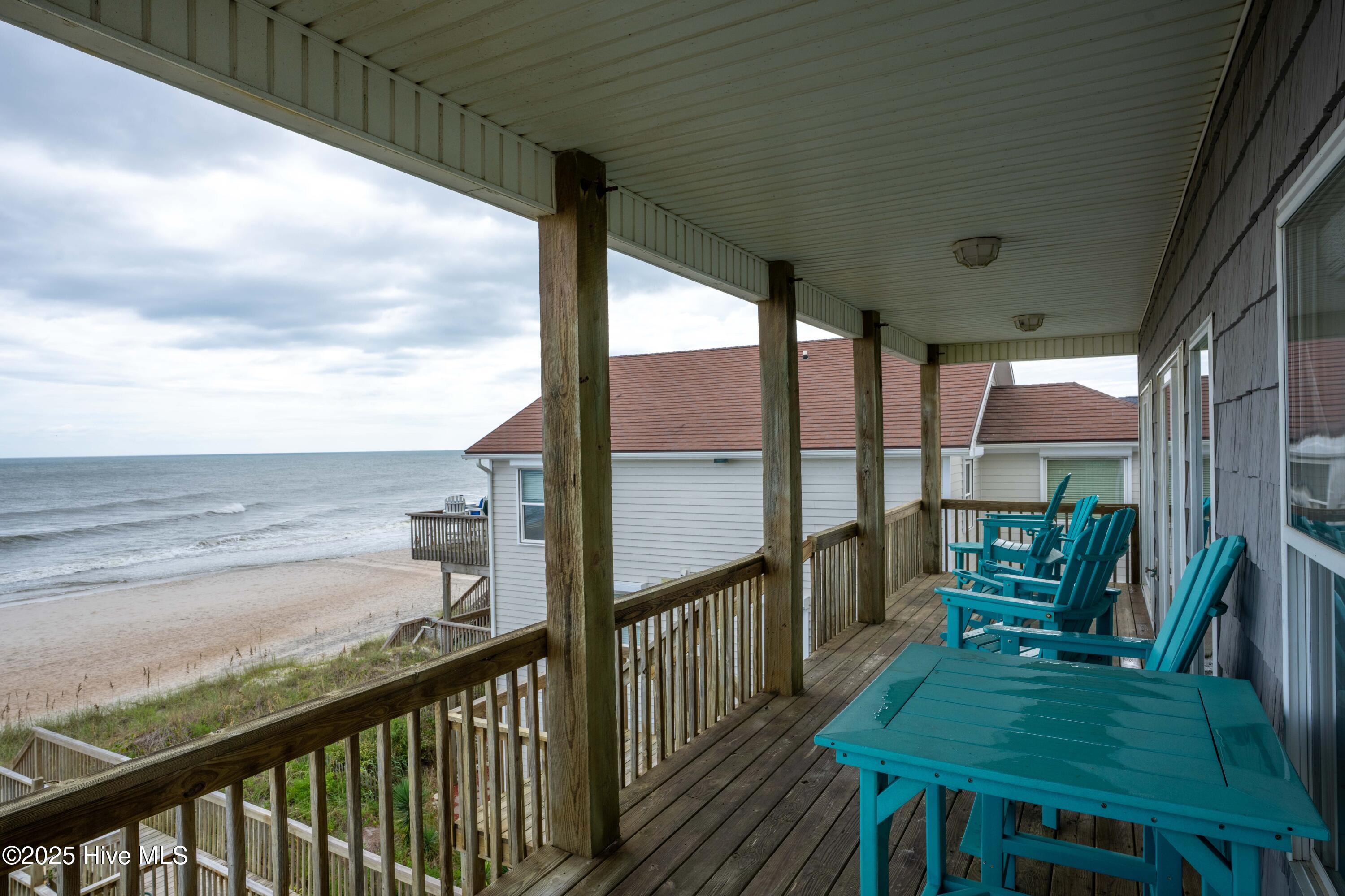 100529983 | Photo 35