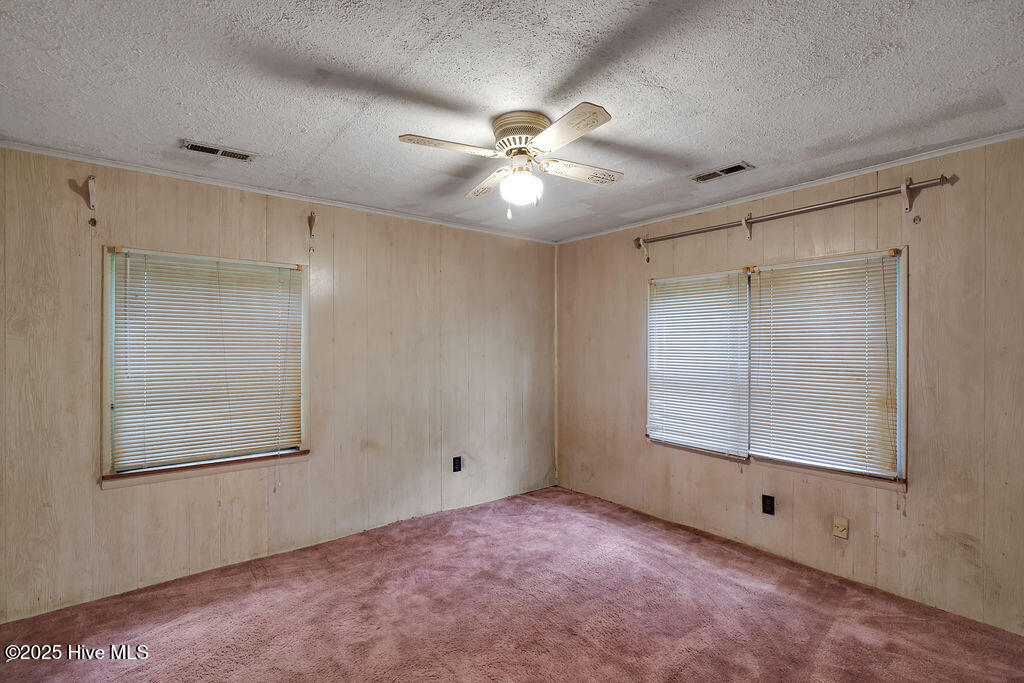 100526038 | Photo 24