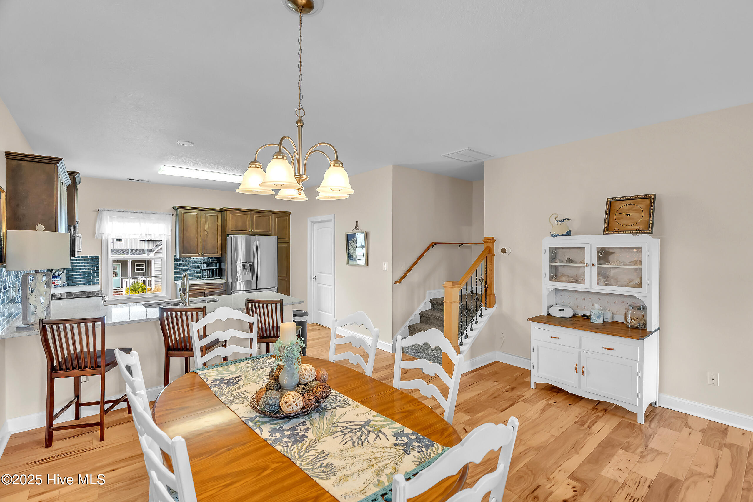 100546927 | Photo 20