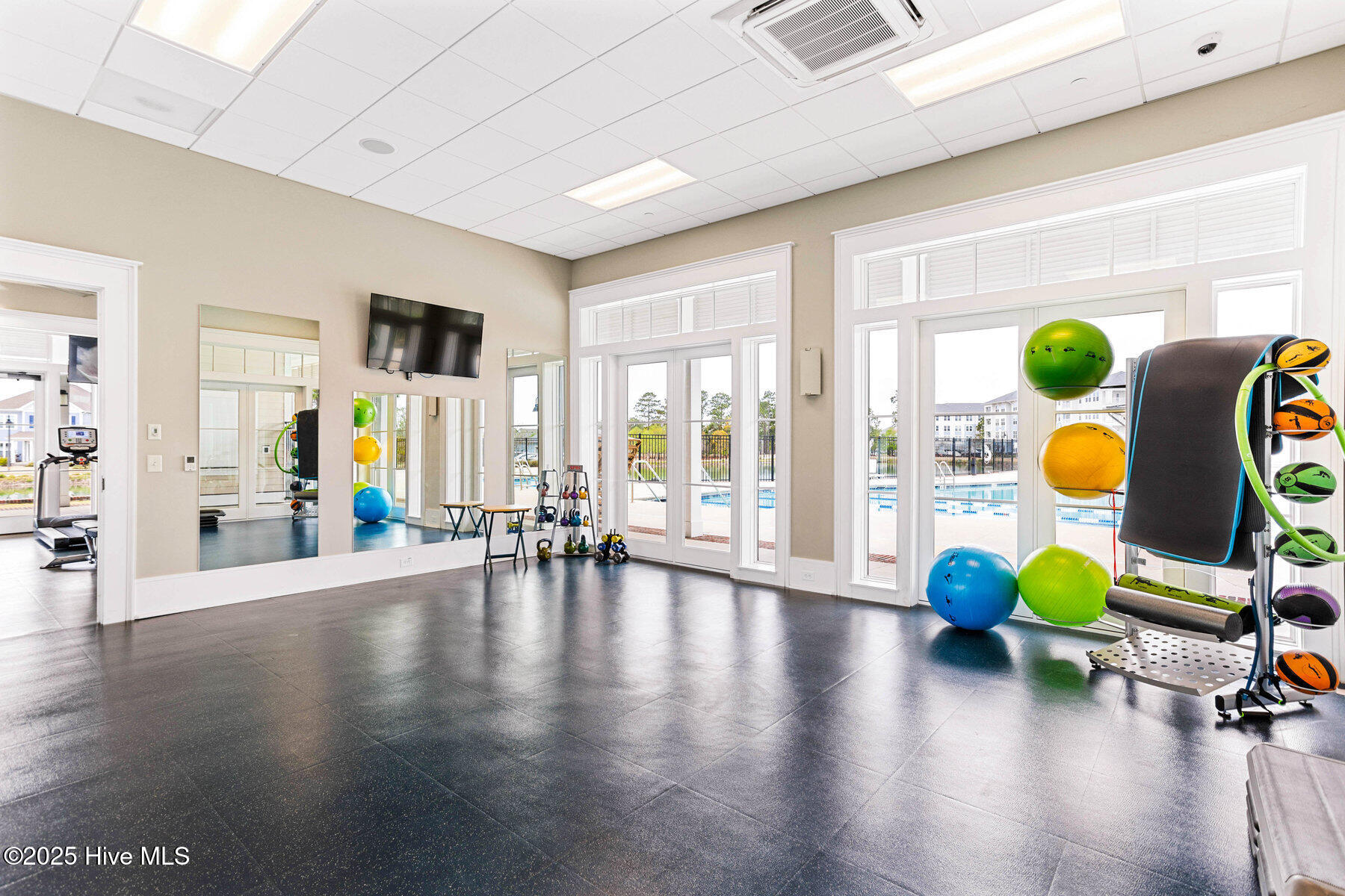 100538755 | Photo 62