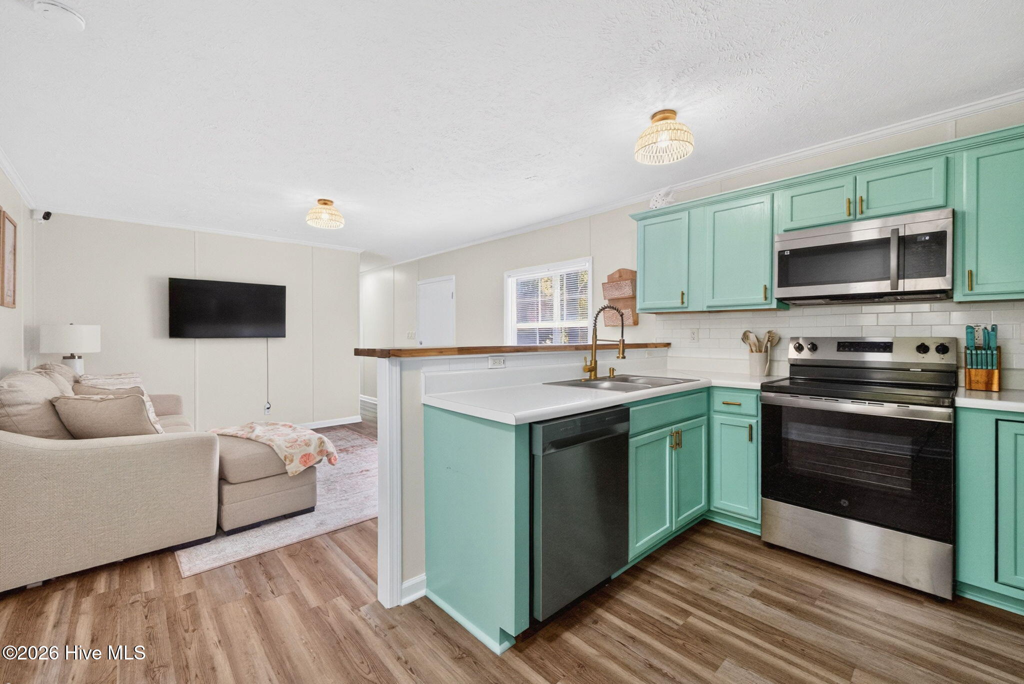 100567404 | Photo 10