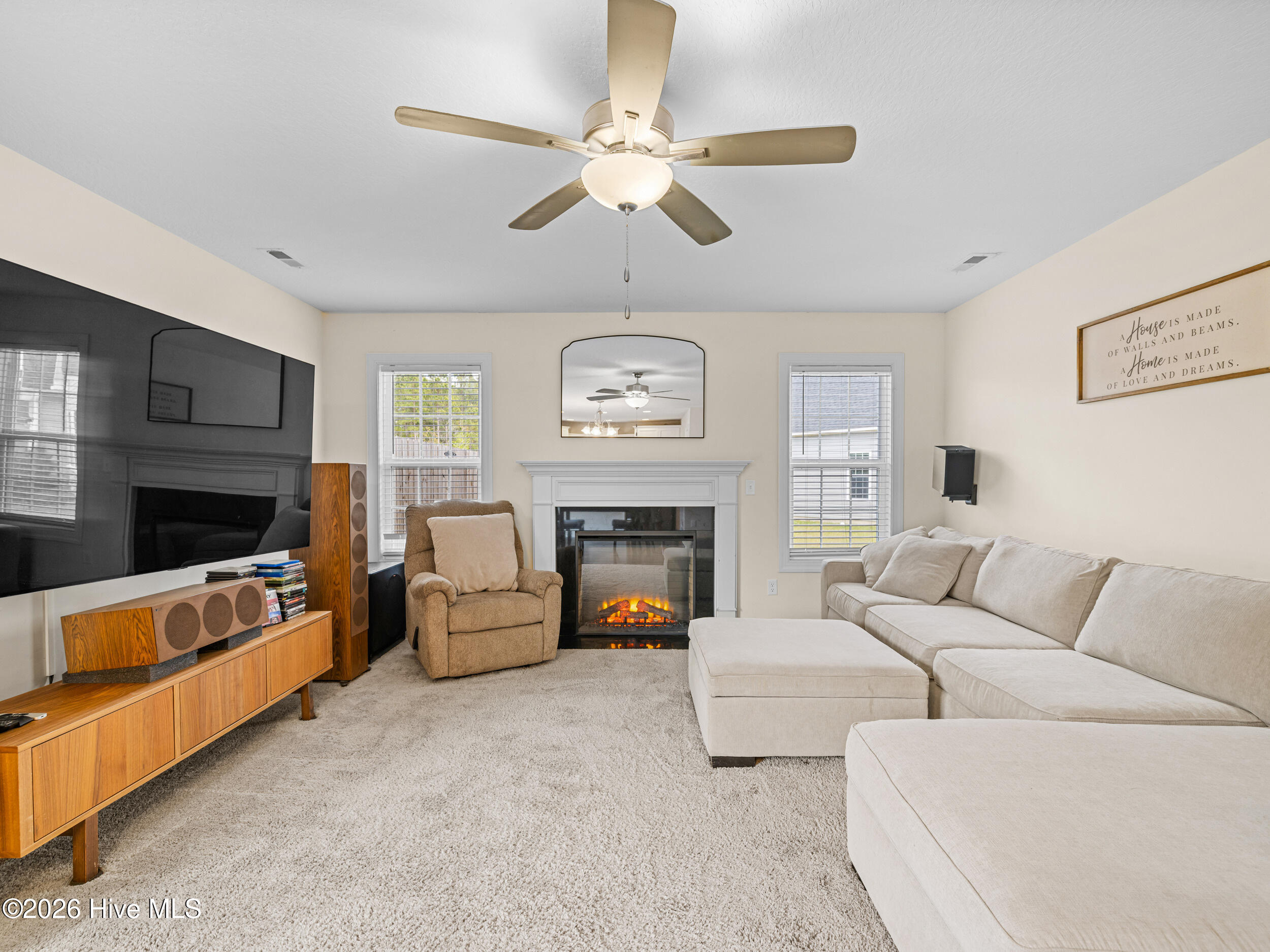 100567423 | Photo 13