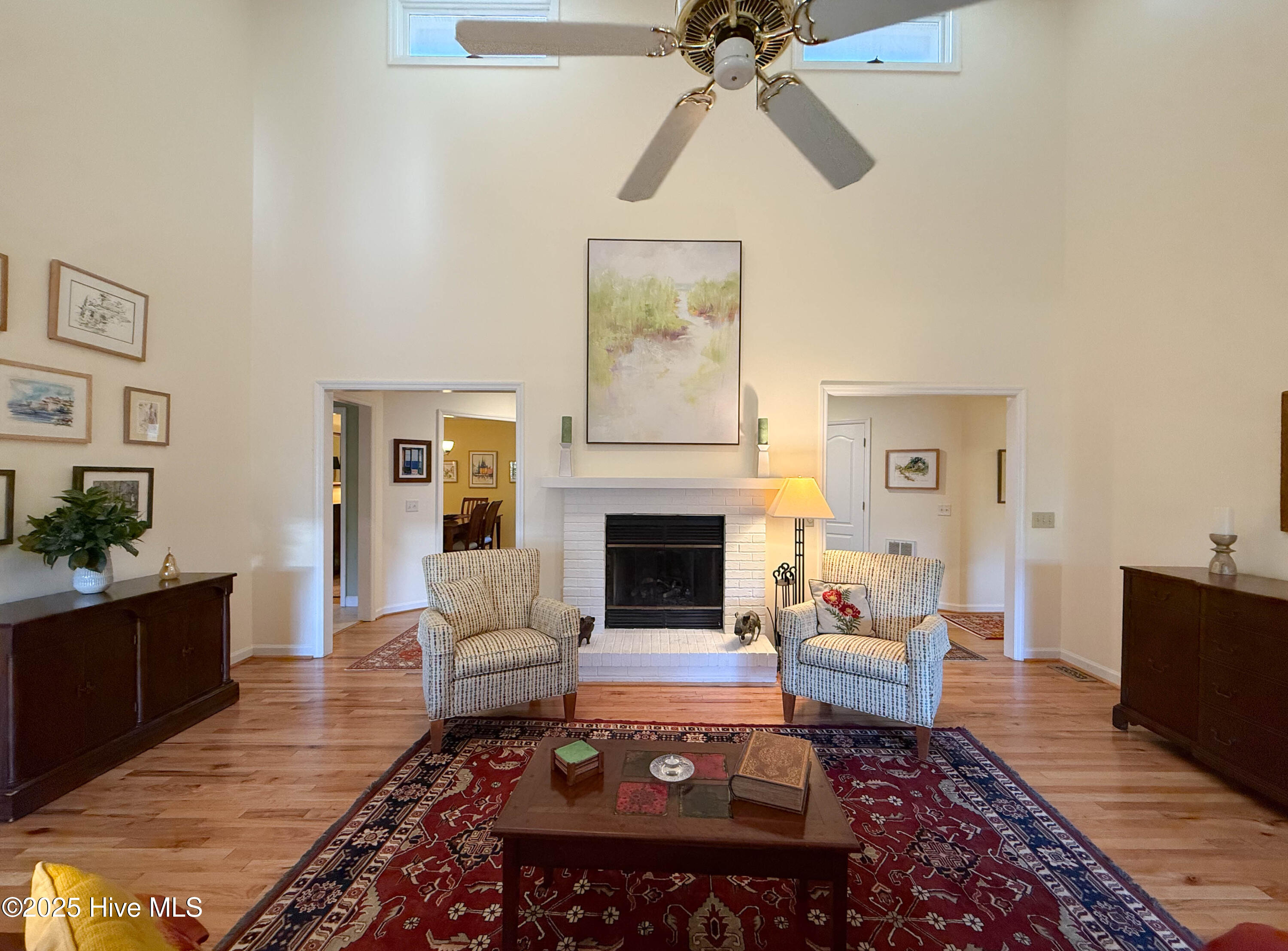 100538841 | Photo 11