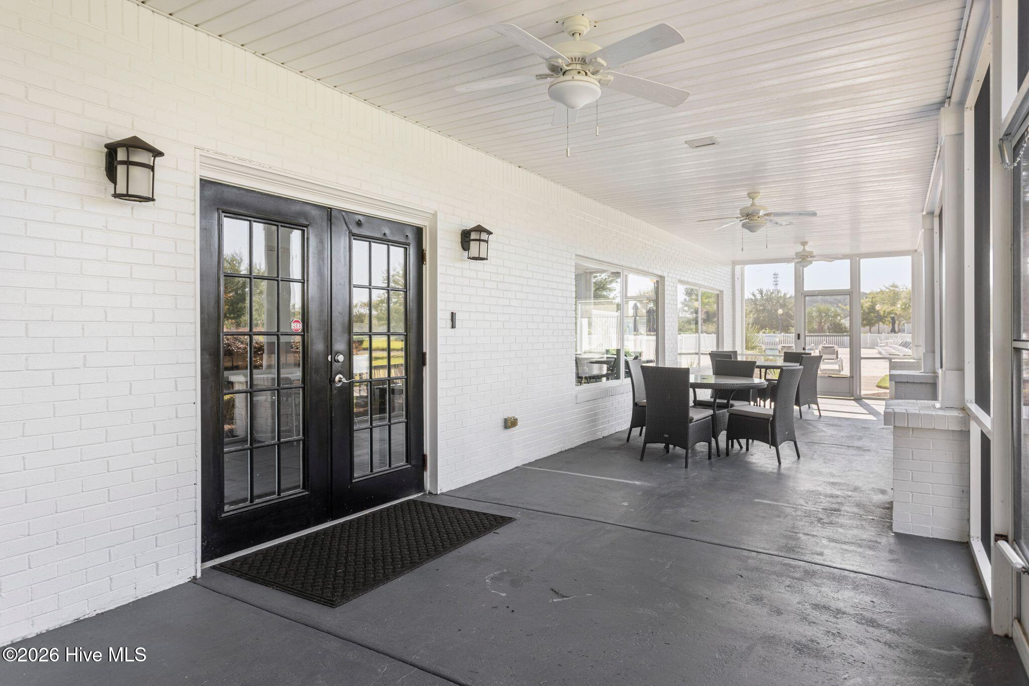 100560462 | Photo 70