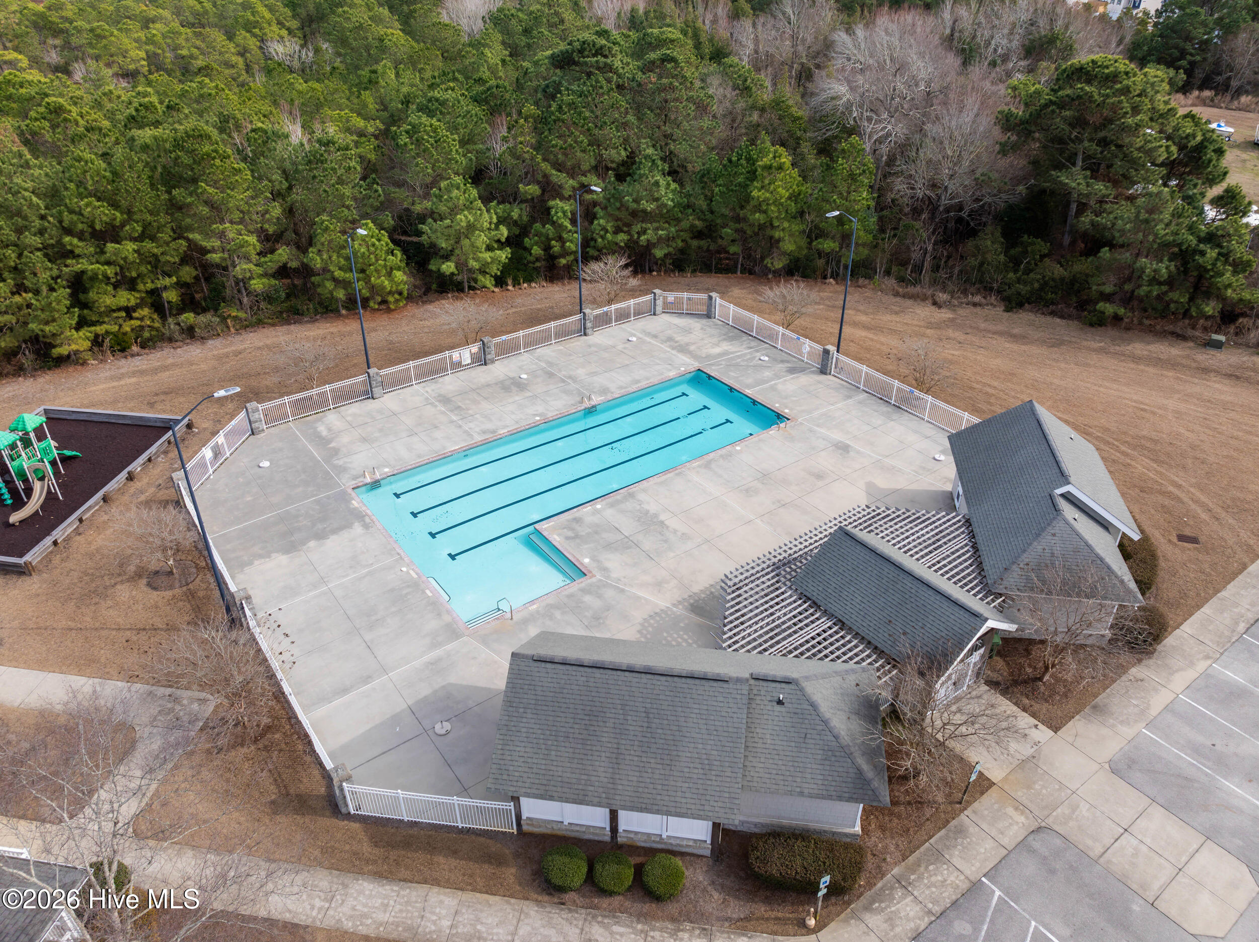 100562892 | Photo 51