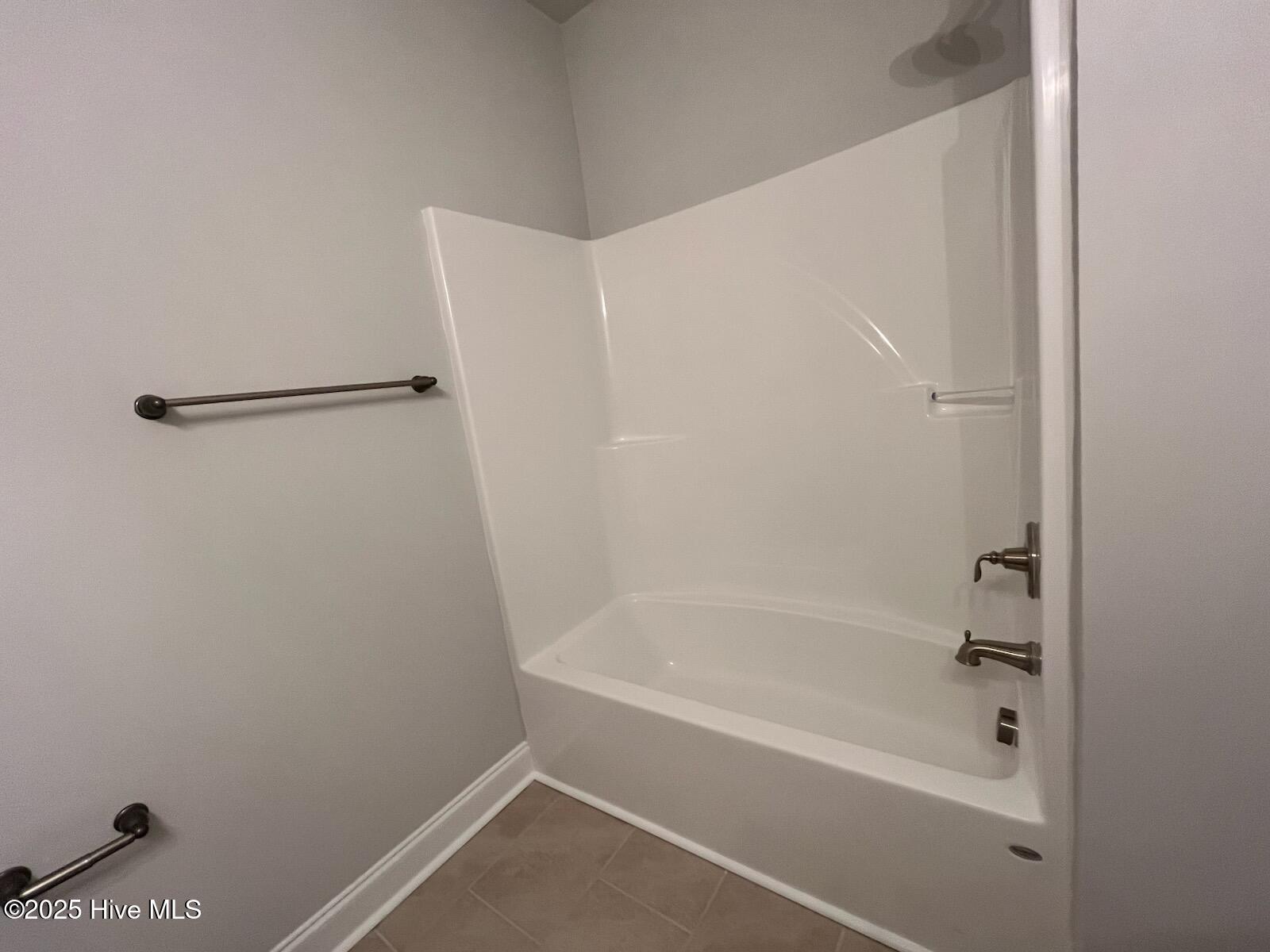 100545332 | Photo 25