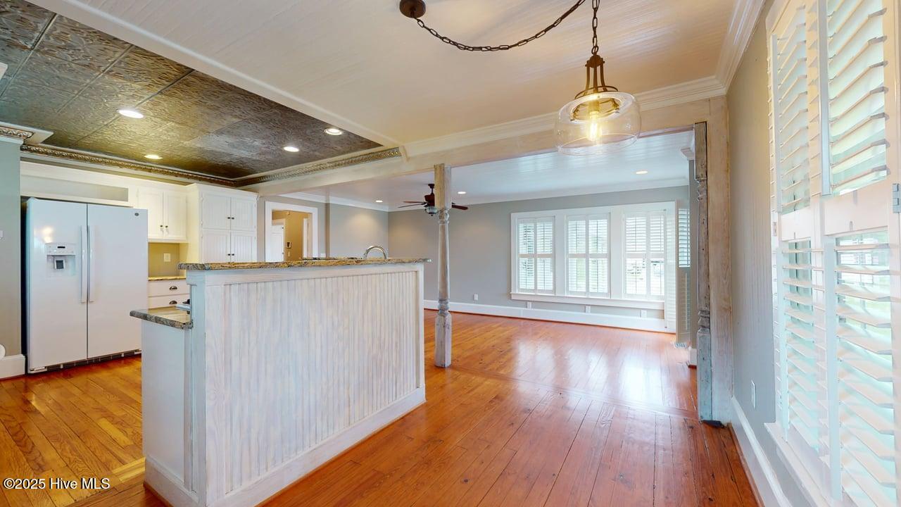 100502870 | Photo 20