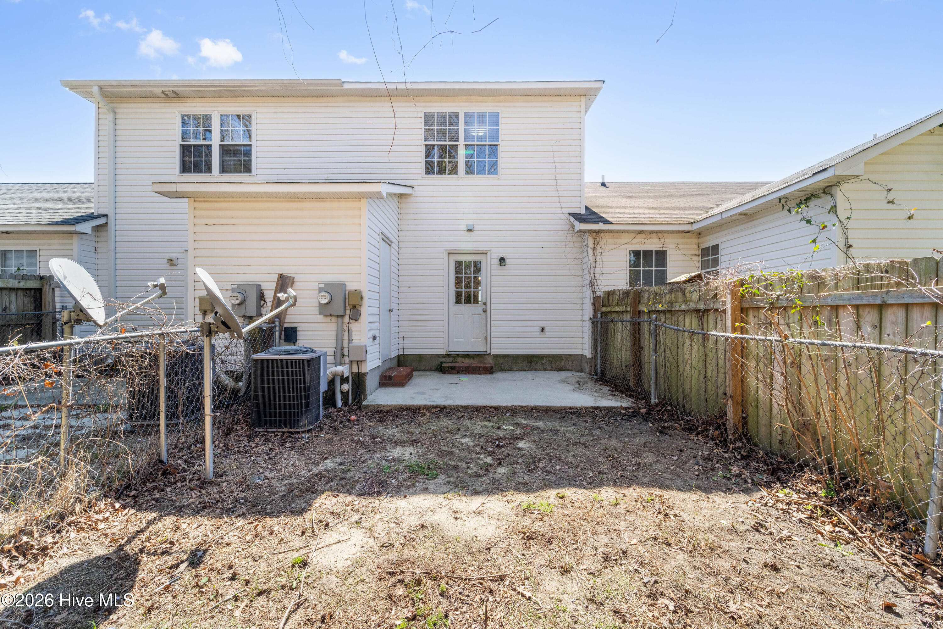 100551330 | Photo 16