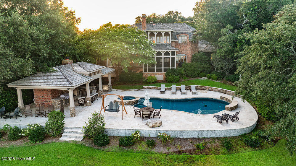 100544850 | Photo 84