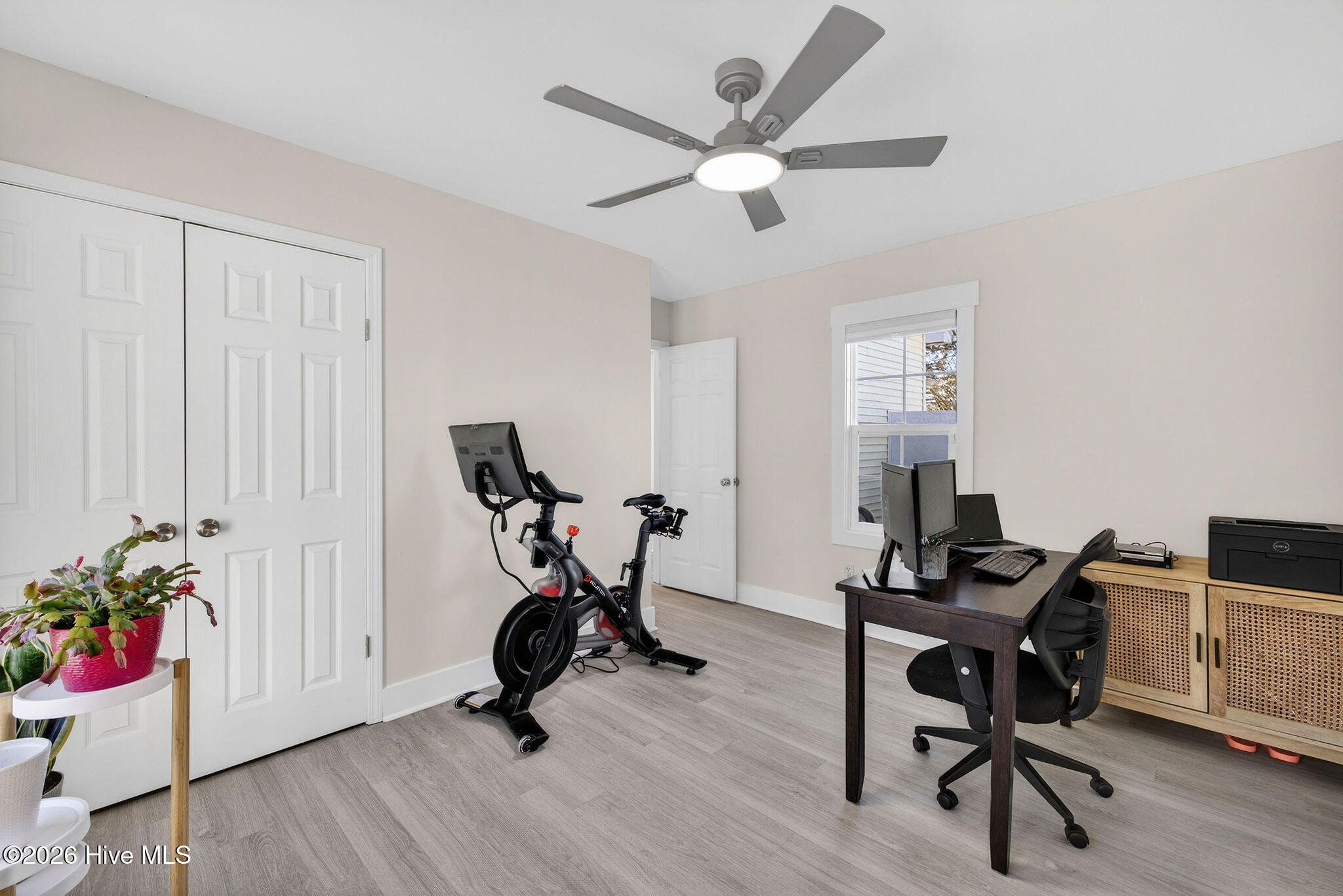 100551856 | Photo 30