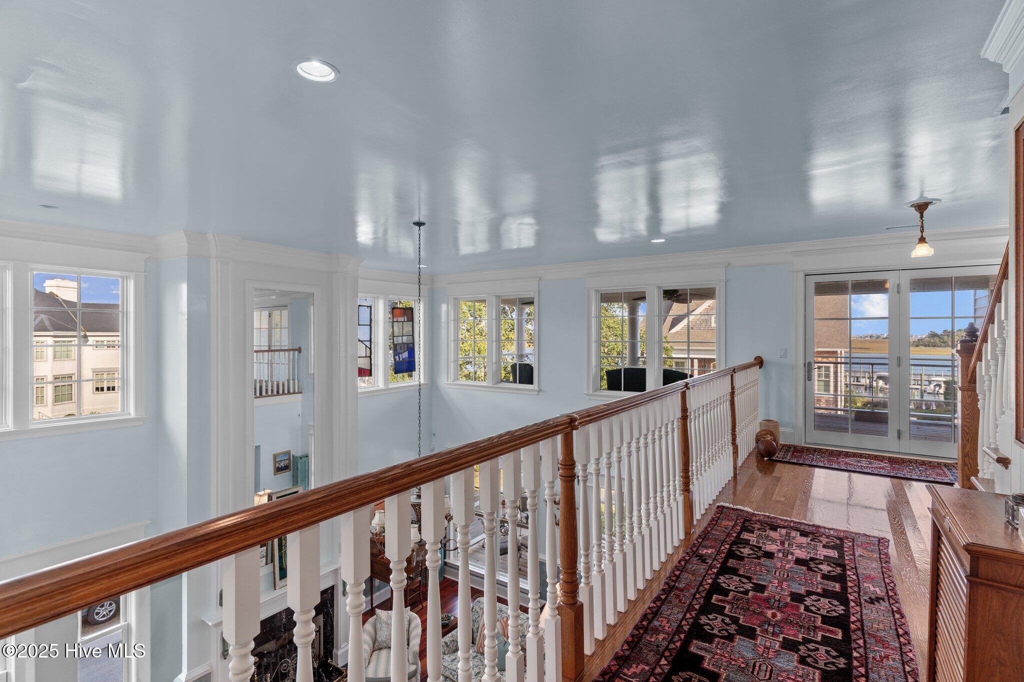 100525700 | Photo 26