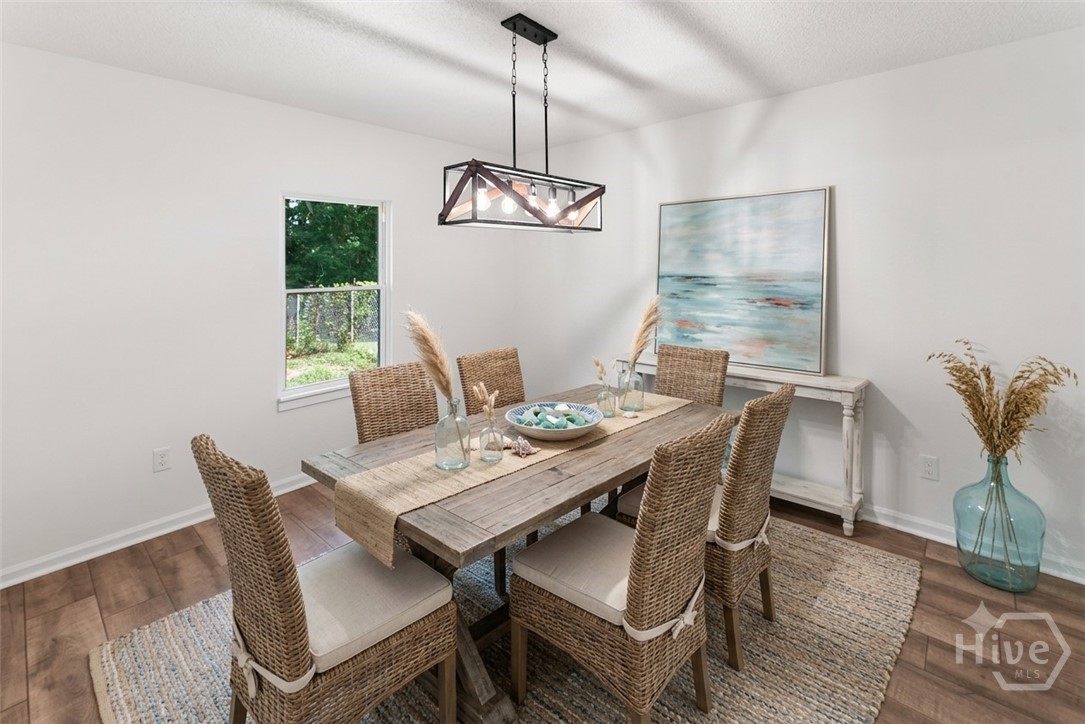 Digitally stagged dining room