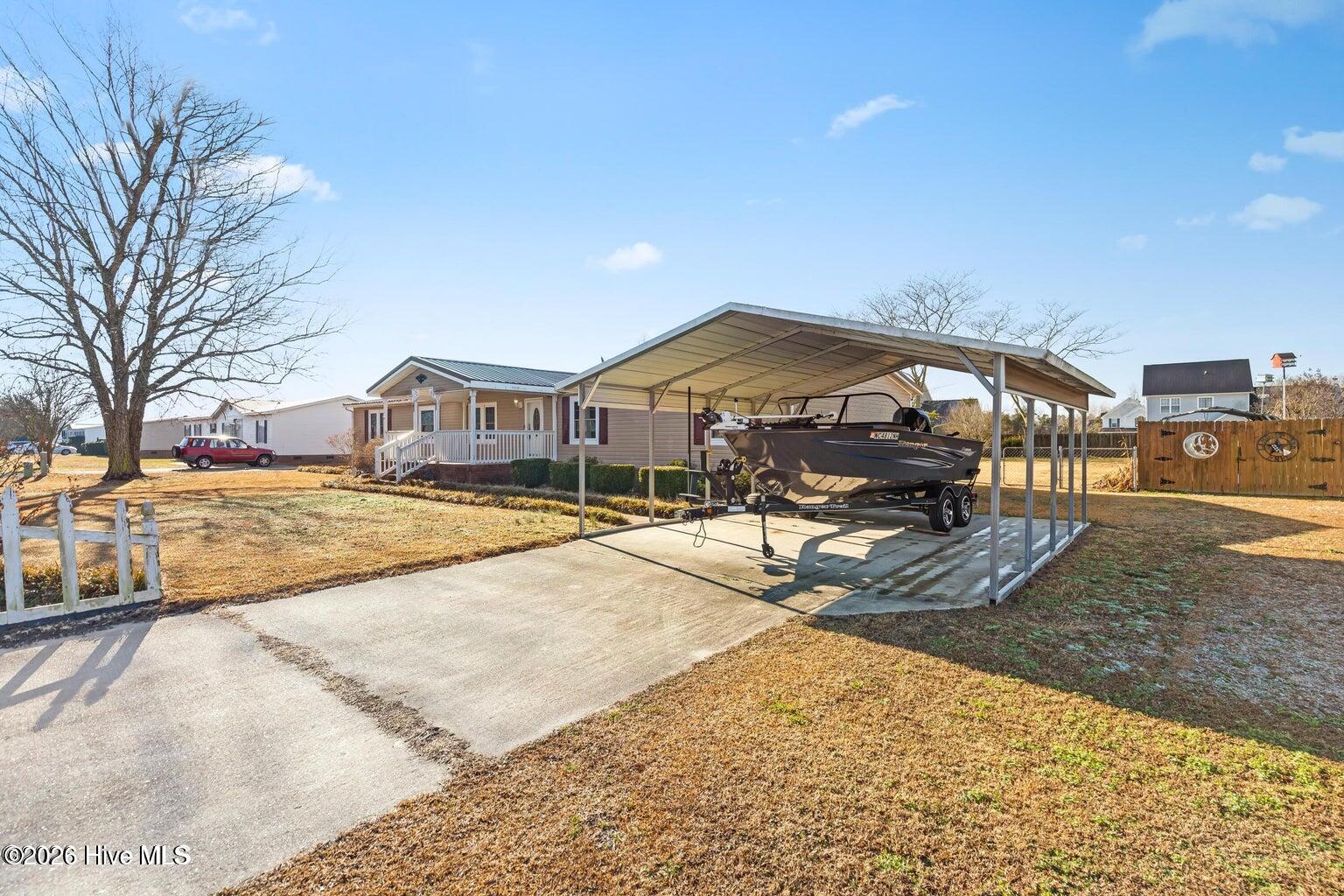 100562569 | Photo 15