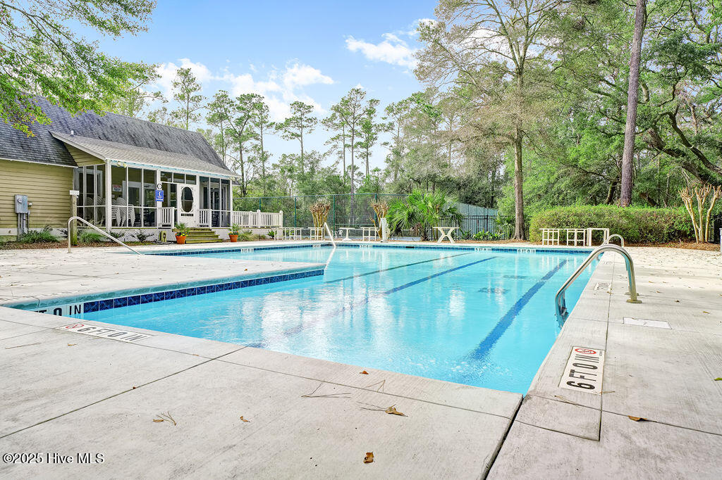 100504453 | Photo 59