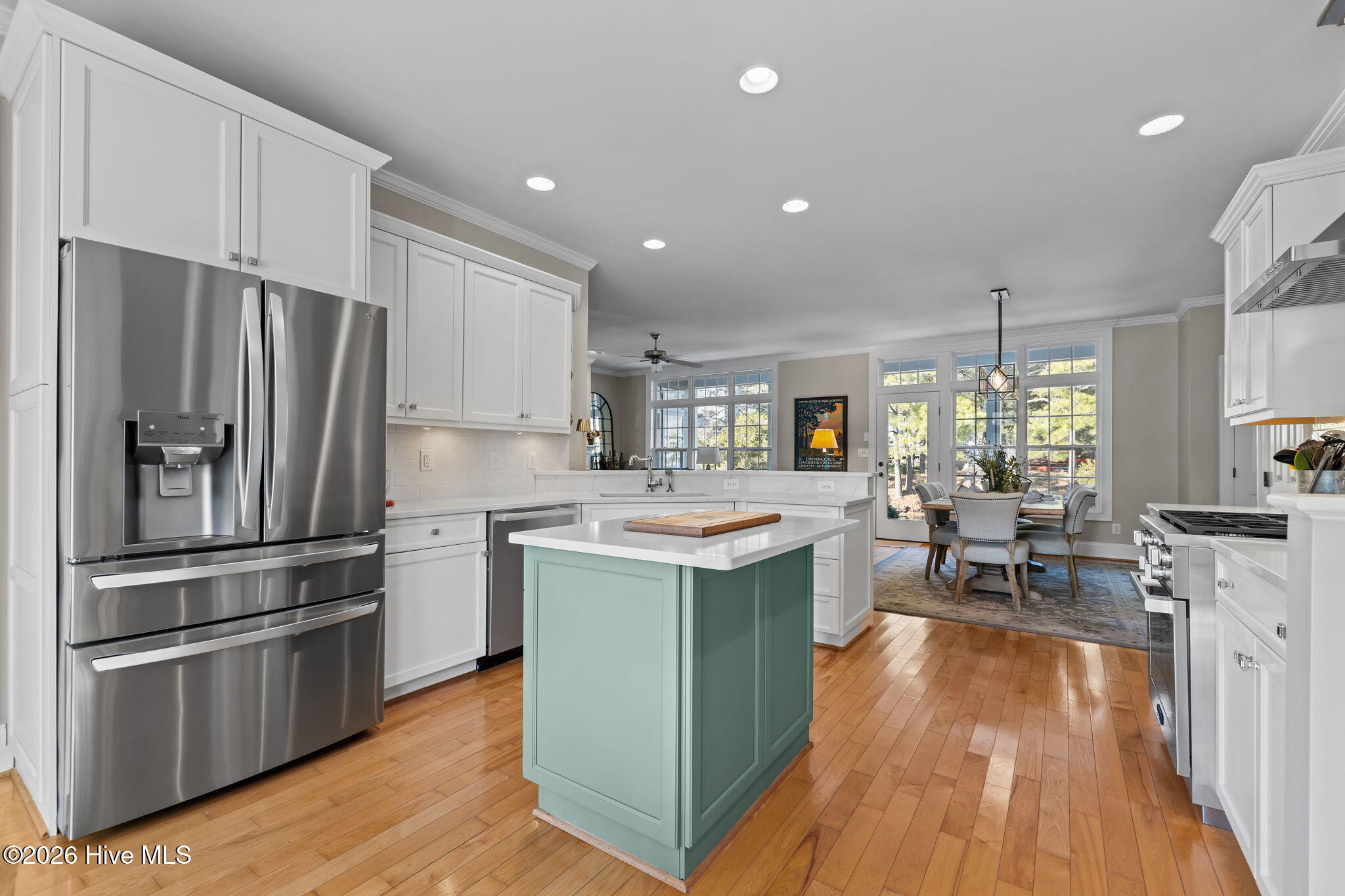 100554382 | Photo 14