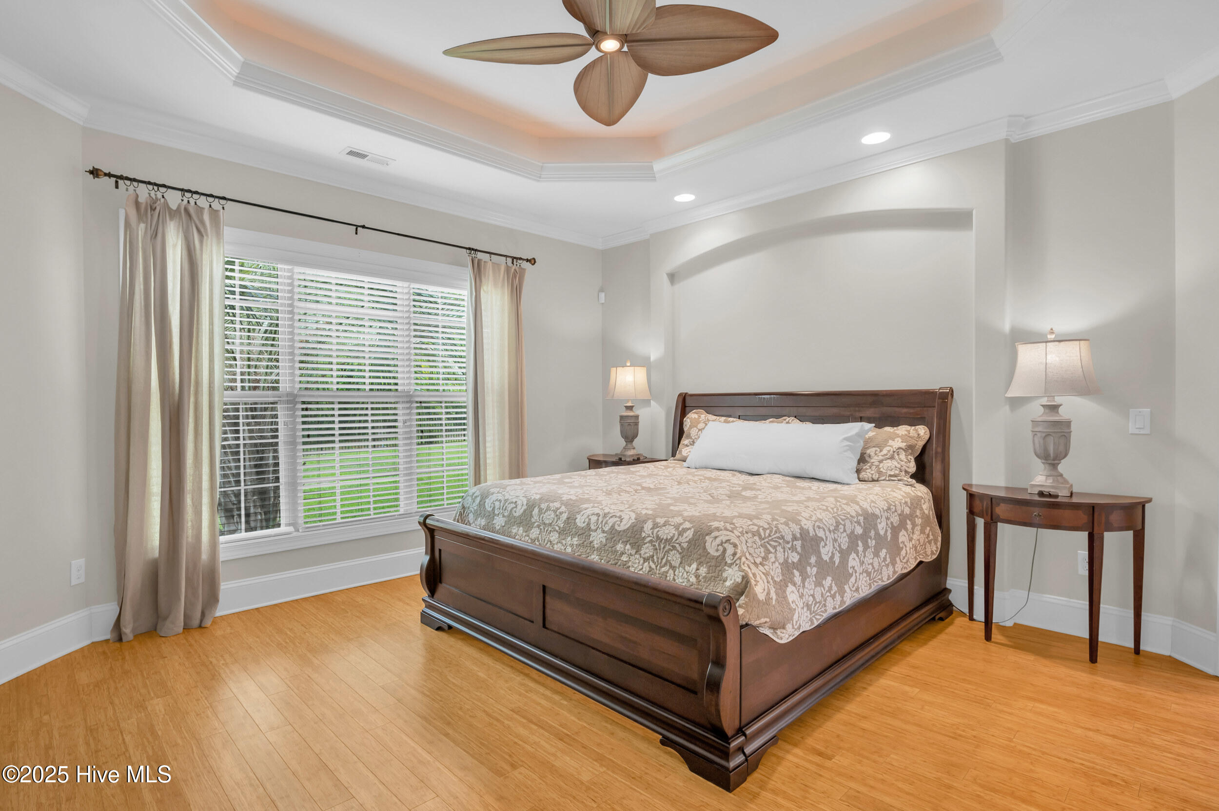 100517542 | Photo 18