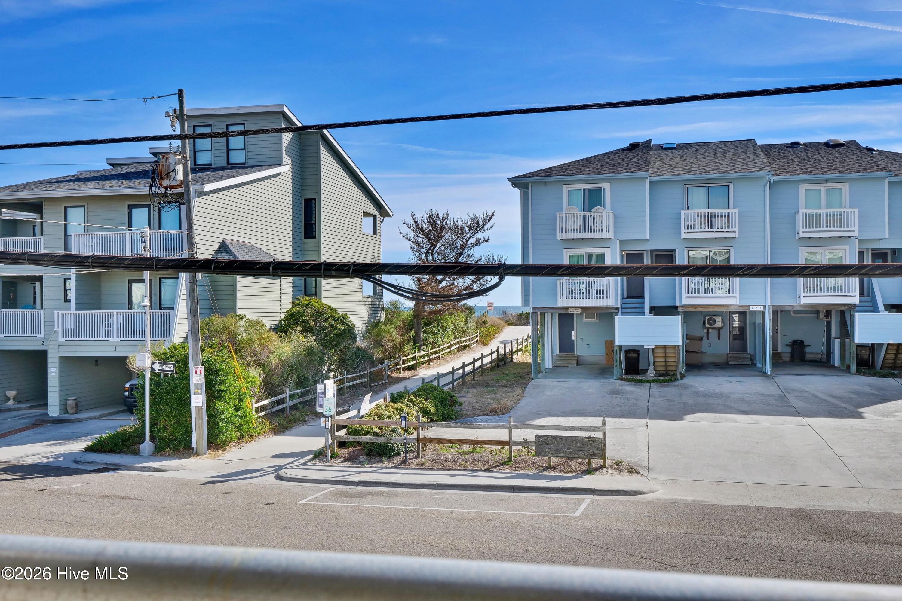 100549737 | Photo 10